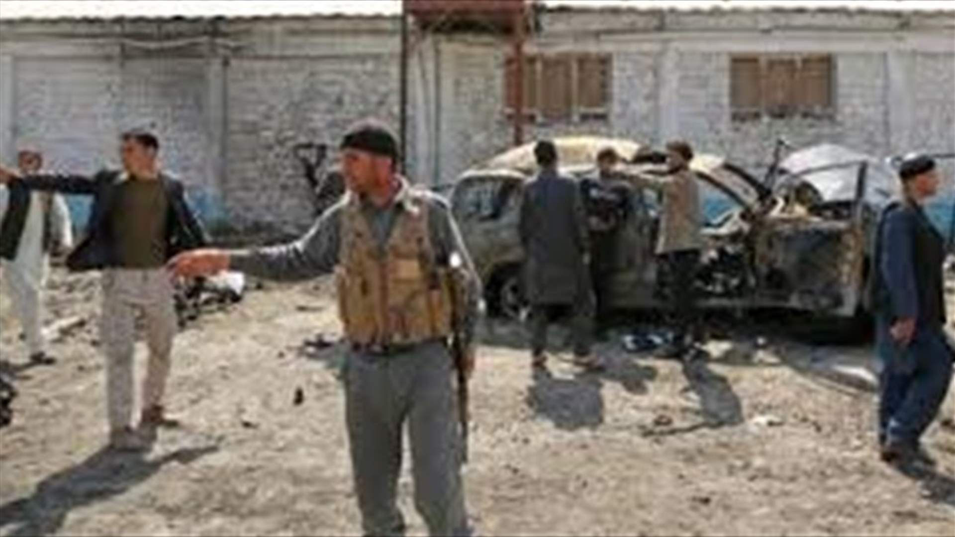 أفغانستان تعيد جنديا باكستانيا أسيرا وجثث 5 جنود