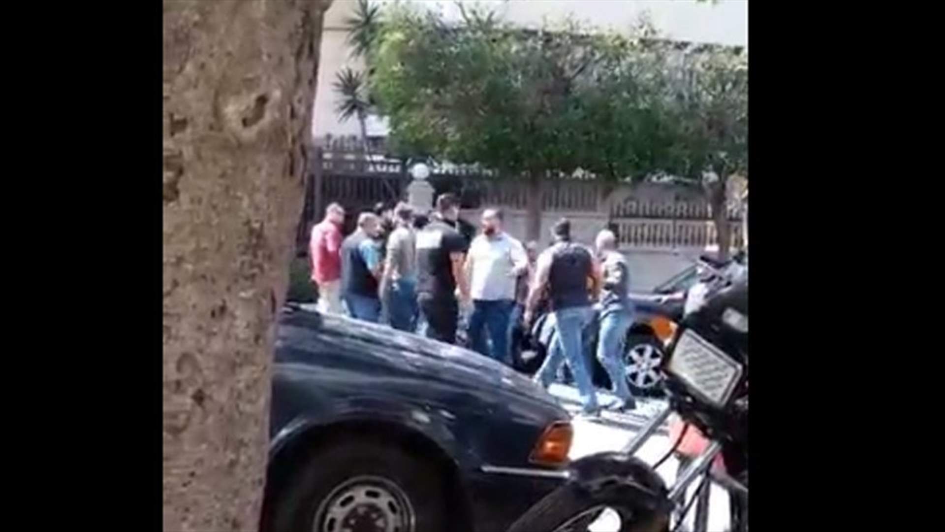 Brawl erupts in Beirut’s Caracas area between supporters of Future Movement and supporters of Nabil Bader