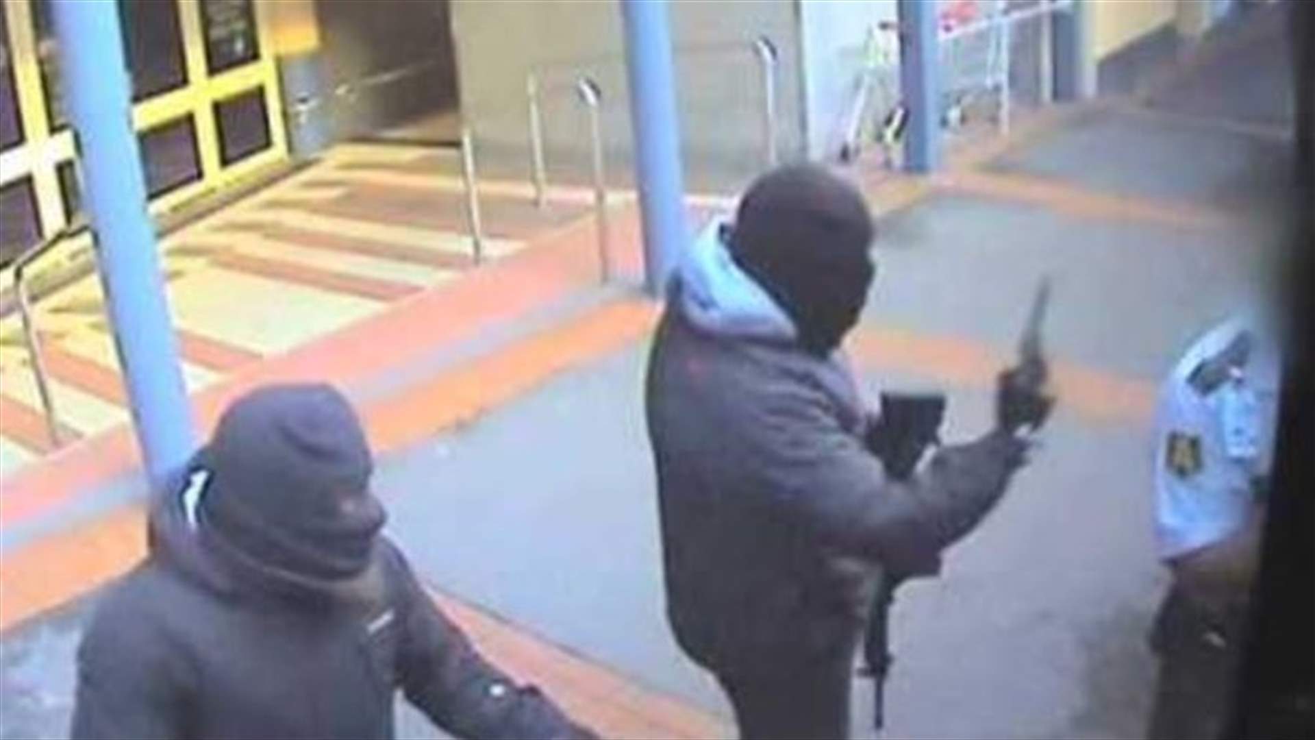 بالفيديو - أسوأ عملية سرقة سجّلتها الكاميرا...