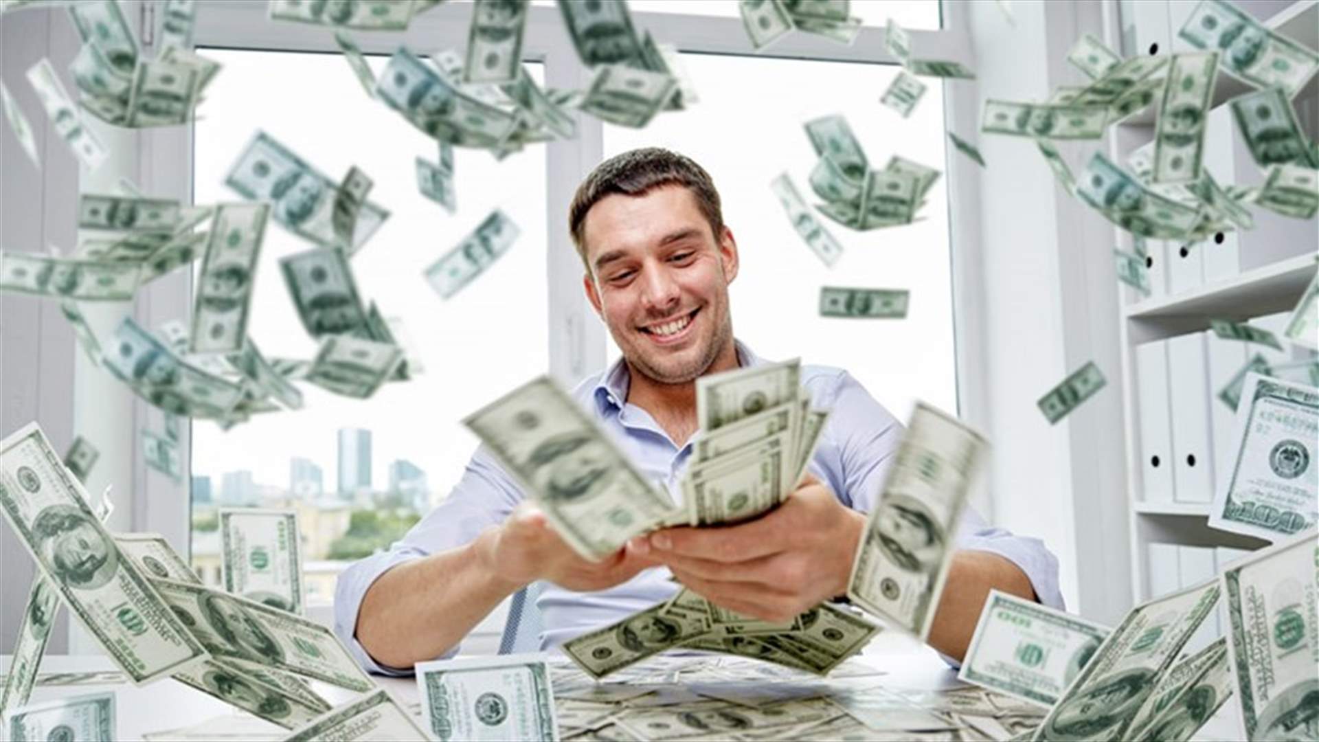 بعد 5 أشهر من إعلان نتائج اليانصيب... اكتشف أنه فاز بالجائزة الكبرى!