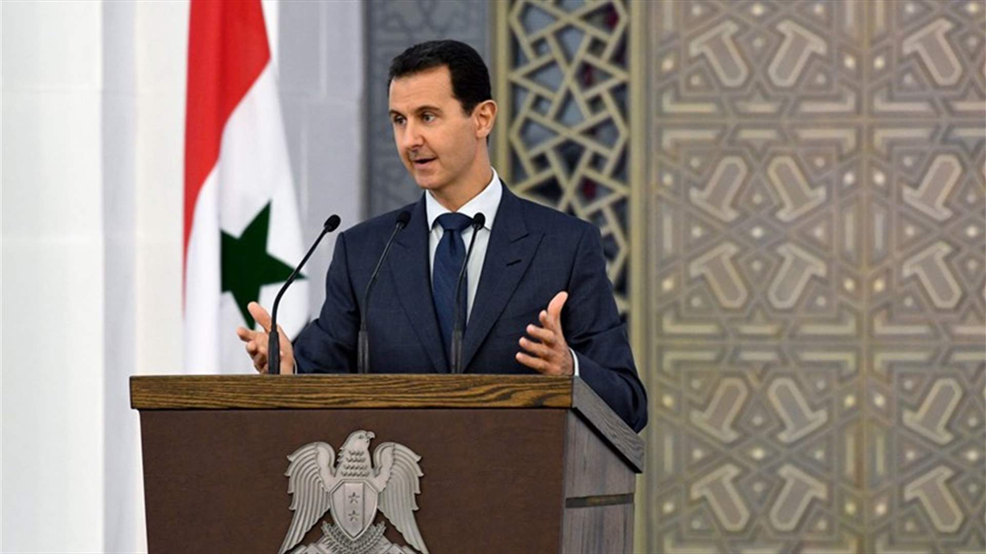 باريس بدأت إجراءات لسحب وسام الشرف من الأسد