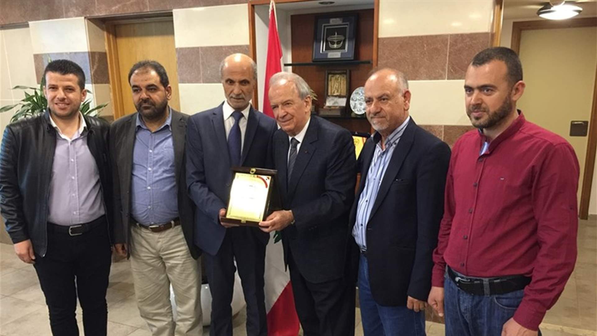 حمادة سلم رابطة متفرغي اللبنانية إقتراح القانون للحصول على ثلاث درجات...