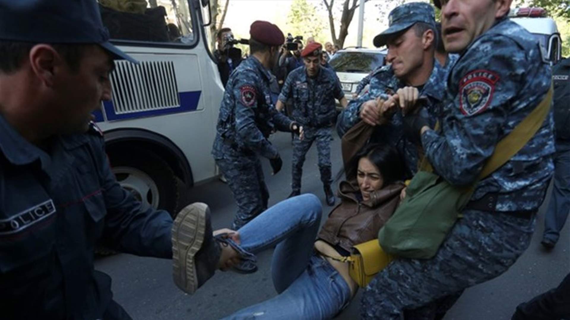 اعتقال نحو مئتي متظاهر في ارمينيا