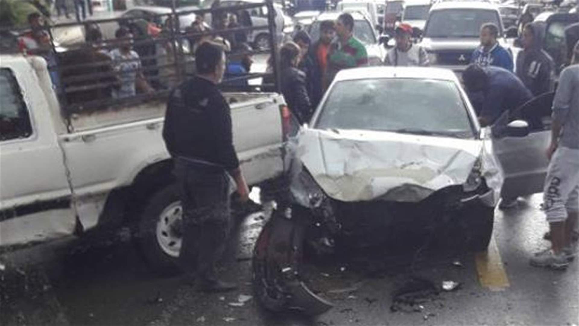 5 جرحى في حادث سير على طريق الضنية طرابلس