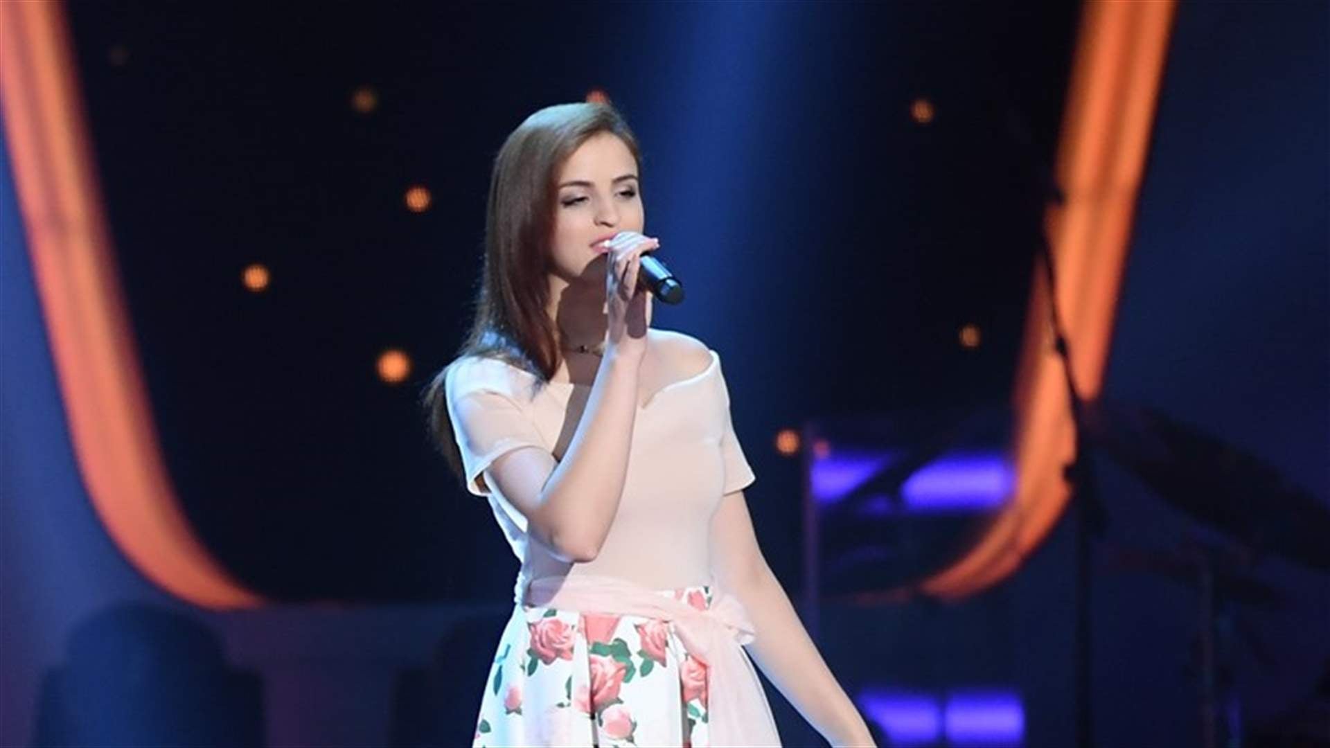 بالصورة – لن تُصدّقوا الشبه الكبير بين مشتركة The Voice آية دغنوج و"نيرمين" التركية