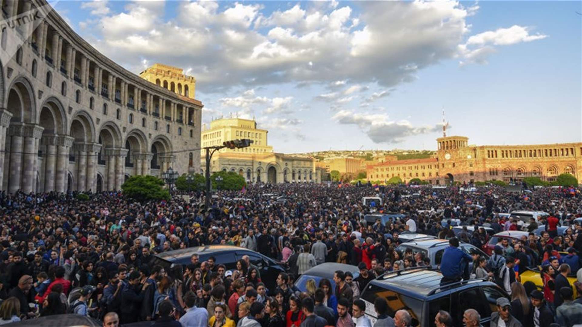 زعيم المعارضة الأرمينية يدعو لمسيرة جديدة...