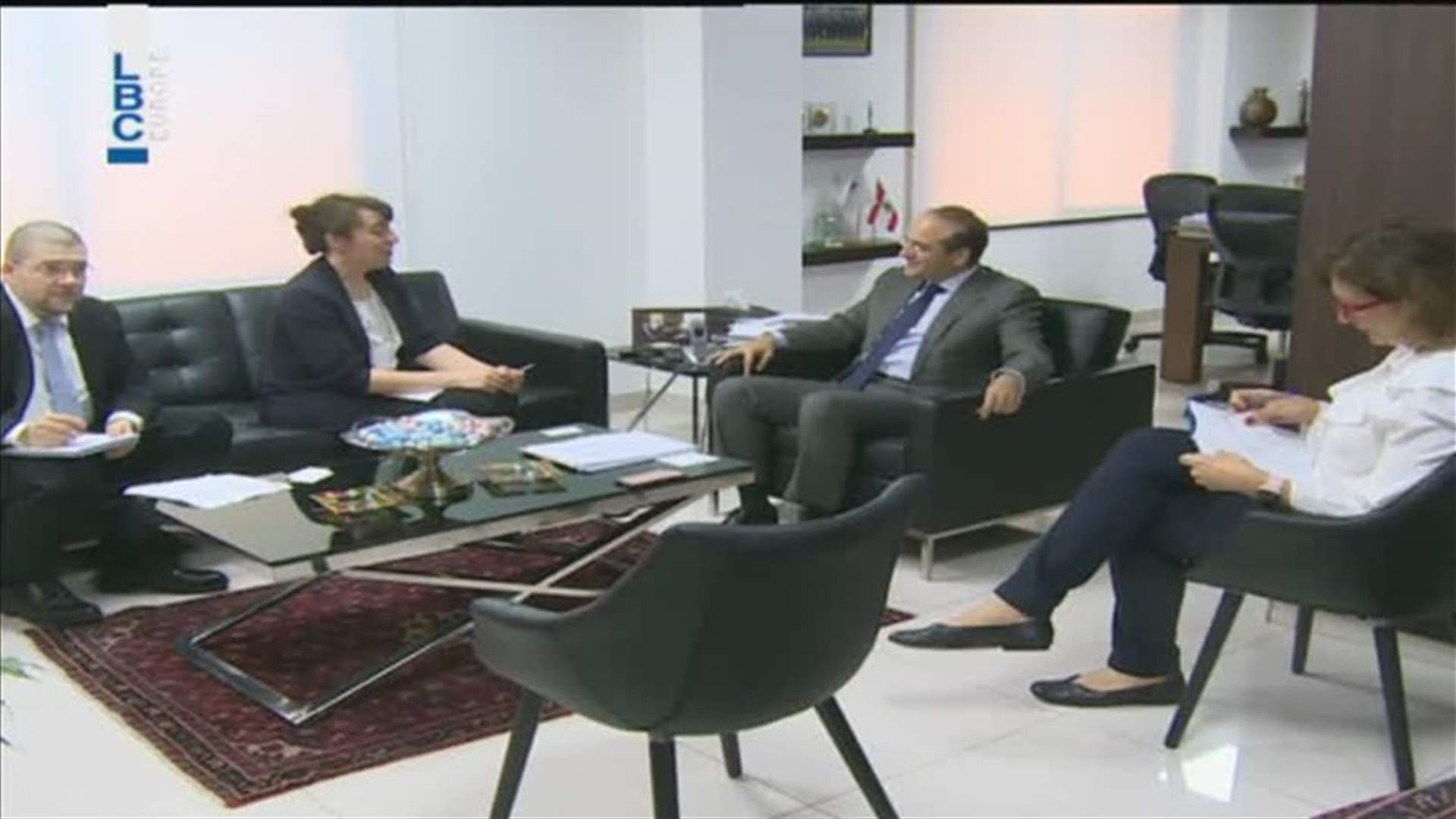 الاوضاع الاقتصادية بين خوري ووفد من وكالة "موديز"