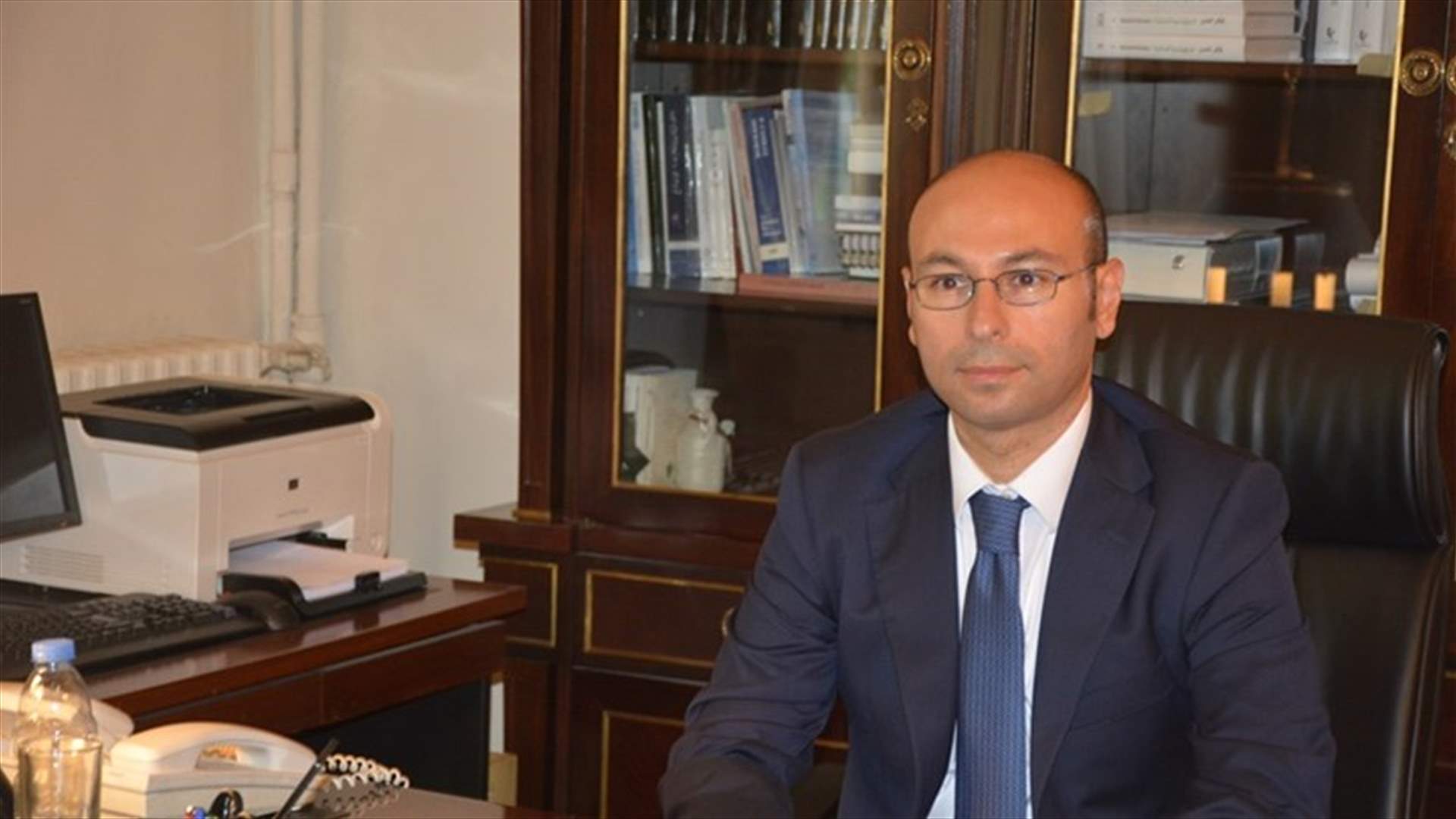 الشميطلي: الصناديق ستختم بالشمع الاحمر و"ستبيت" داخل مراكز الاقتراع لتعذر نقلها من الـ DHL ليلا