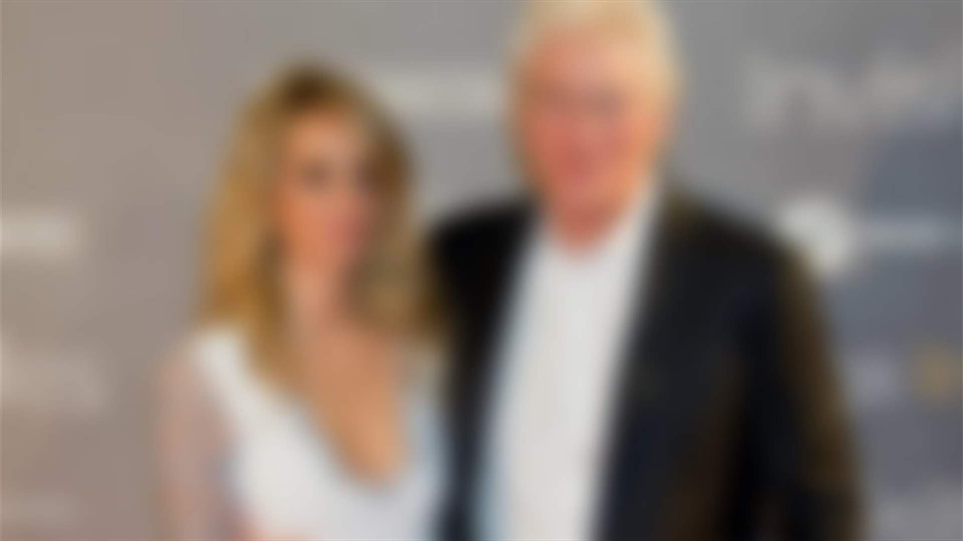 نجم عالمي يدخل القفص الذهبي مع حبيبته التي تصغره 33 عاماً!