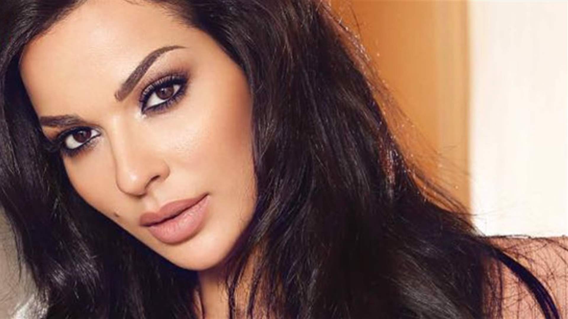 شبيهة نادين نسيب نجيم تثير الجدل من جديد بهذه الصورة!