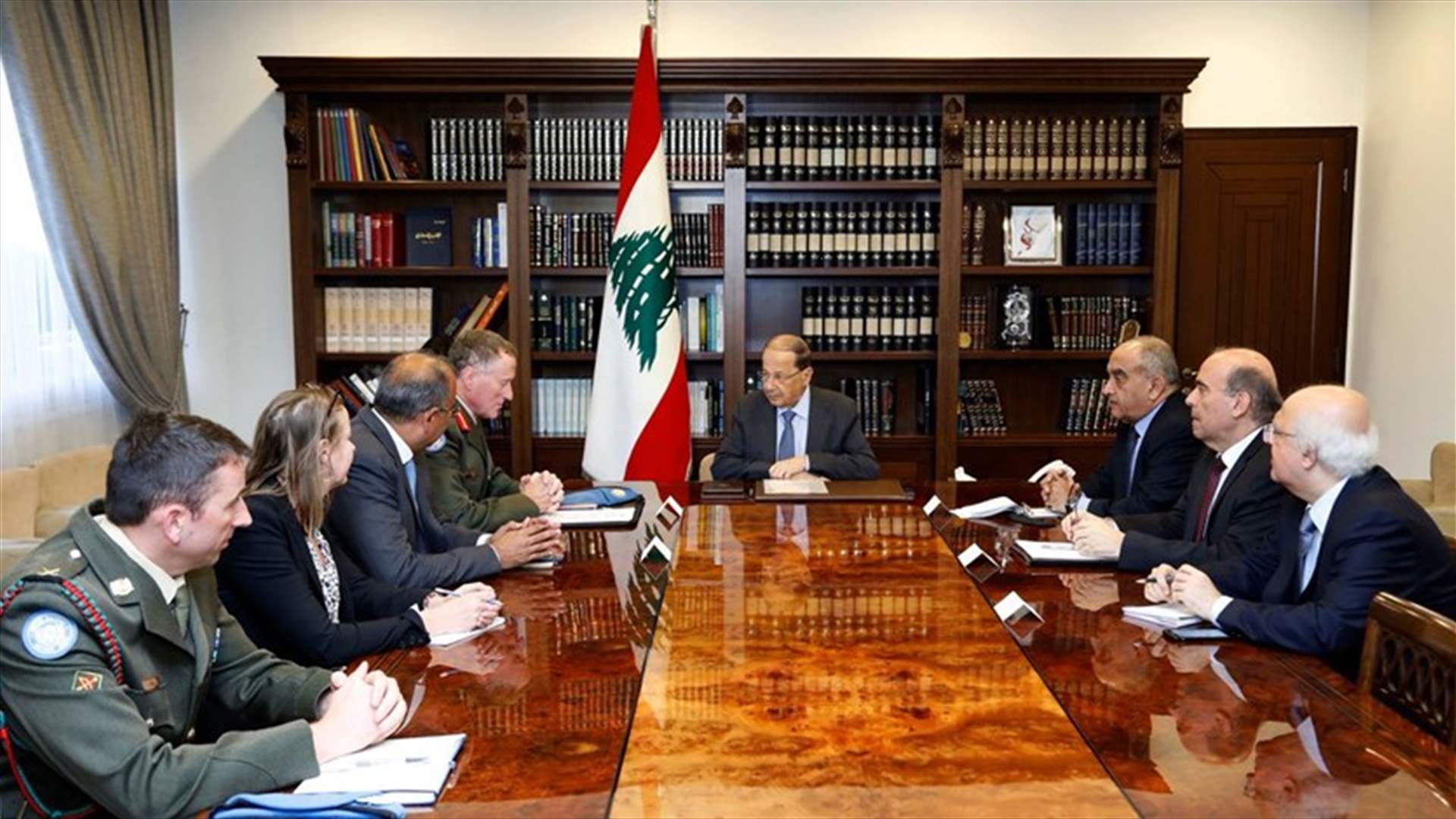 الرئيس عون للجنرال بيري: سيعاد البحث في ازالة التعديات الاسرائيلية في النقاط الـ13