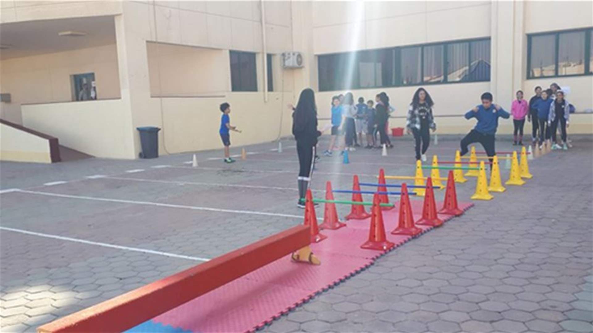 الأخبار - "ستاتيكو" مدارس الليسيه: الكباش متواصل