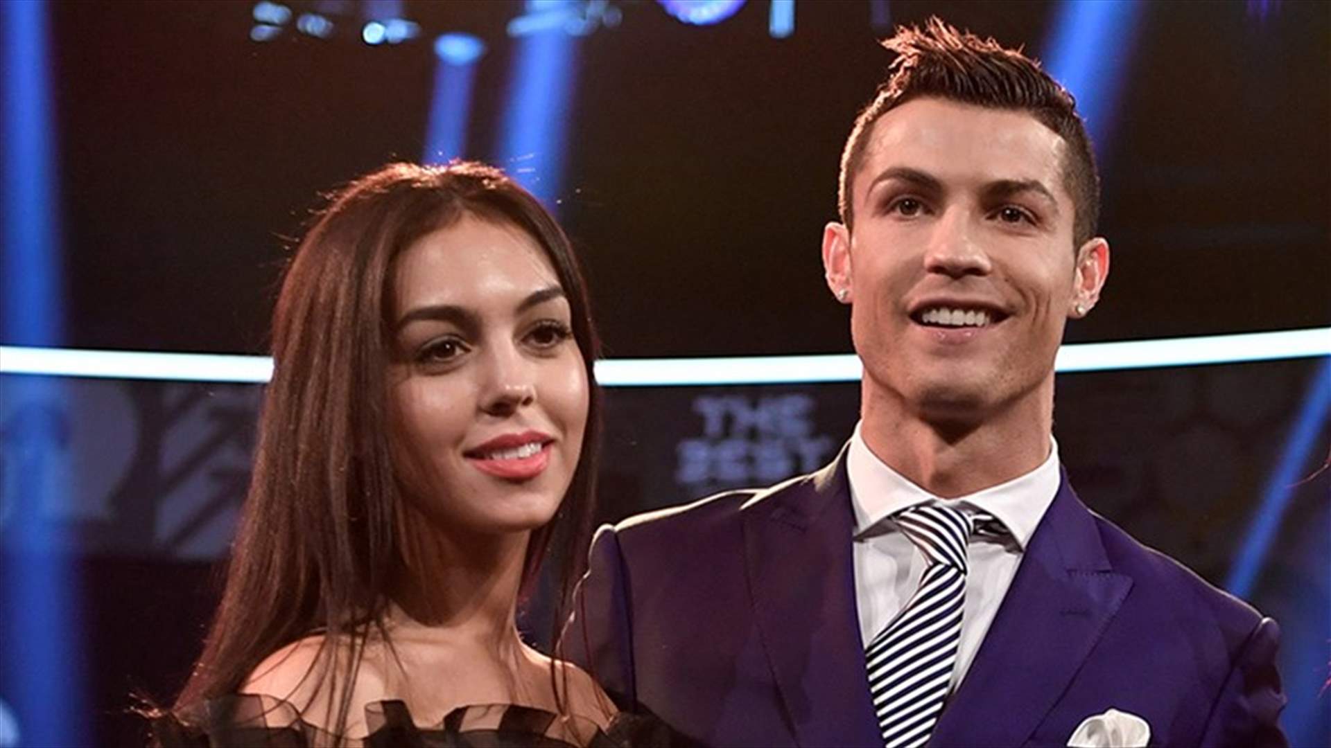 بالصورة – هل سيدخل كريستيانو رونادو القفص الذهبي مع حبيبته جورجينا رودريغيز؟