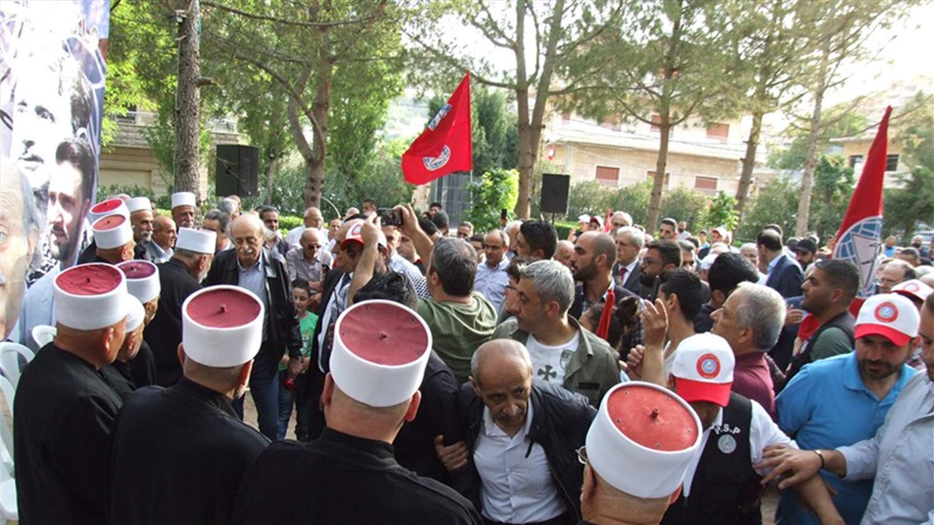جنبلاط: السلطة الجديدة تريد نبش القبور وتطويق الجبل واسقاط المختارة