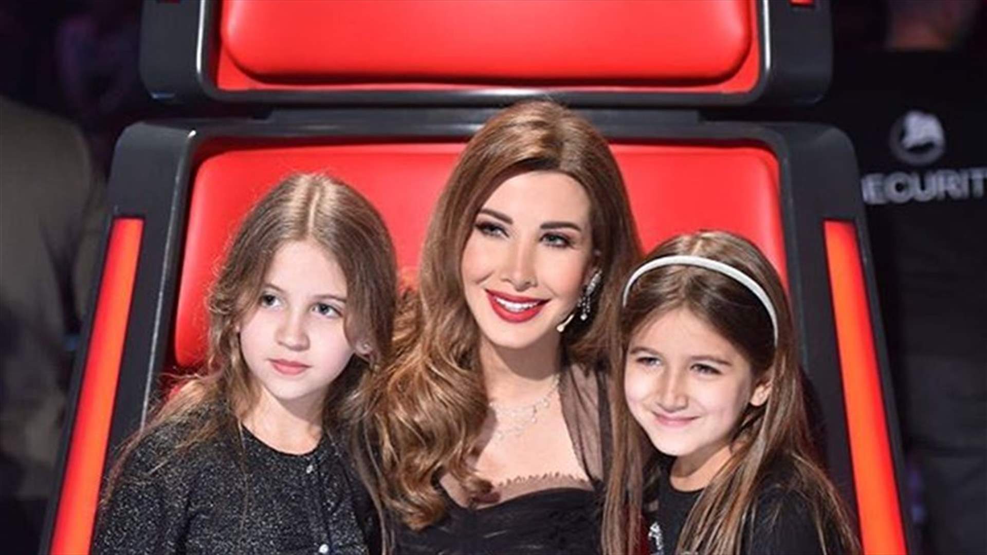 بالصور – ابنتا نانسي عجرم مع صديقاتهما في دبي!