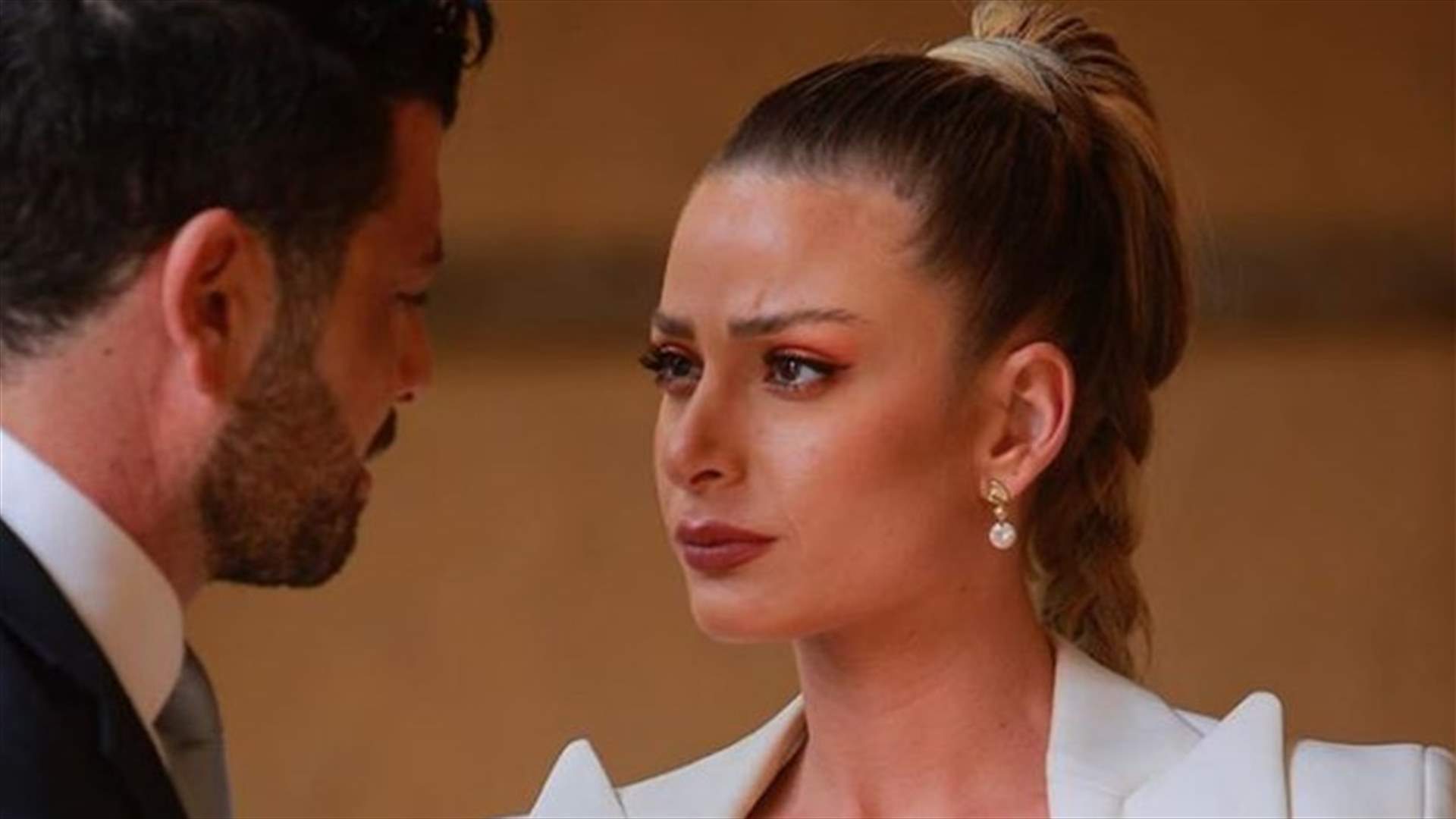 صور باميلا الكيك وجوليان فرحات في الكواليس..والجمهور: كأنو عاملين عرس؟