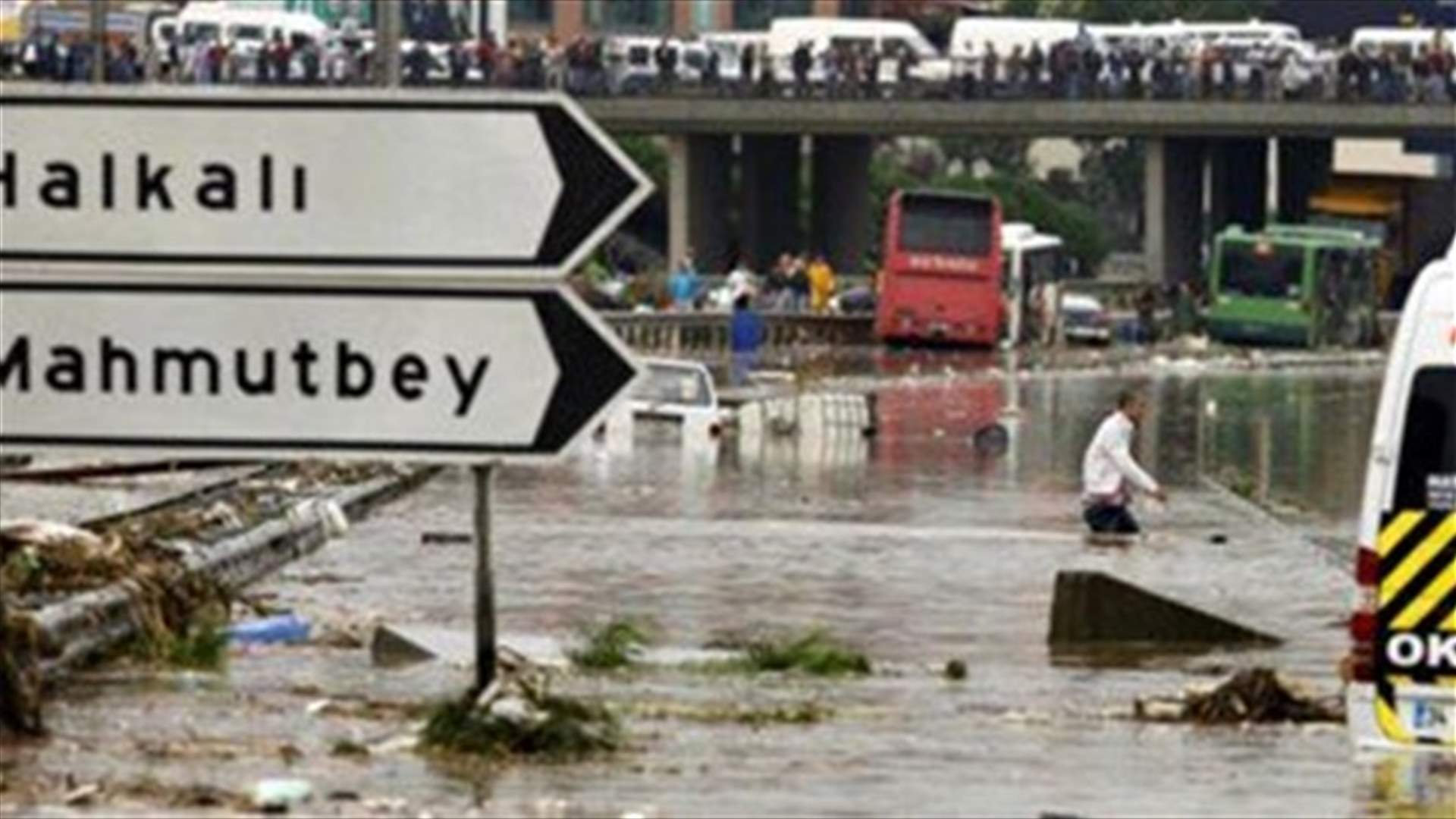 Cars swept away, six injured in flash floods in Turkey