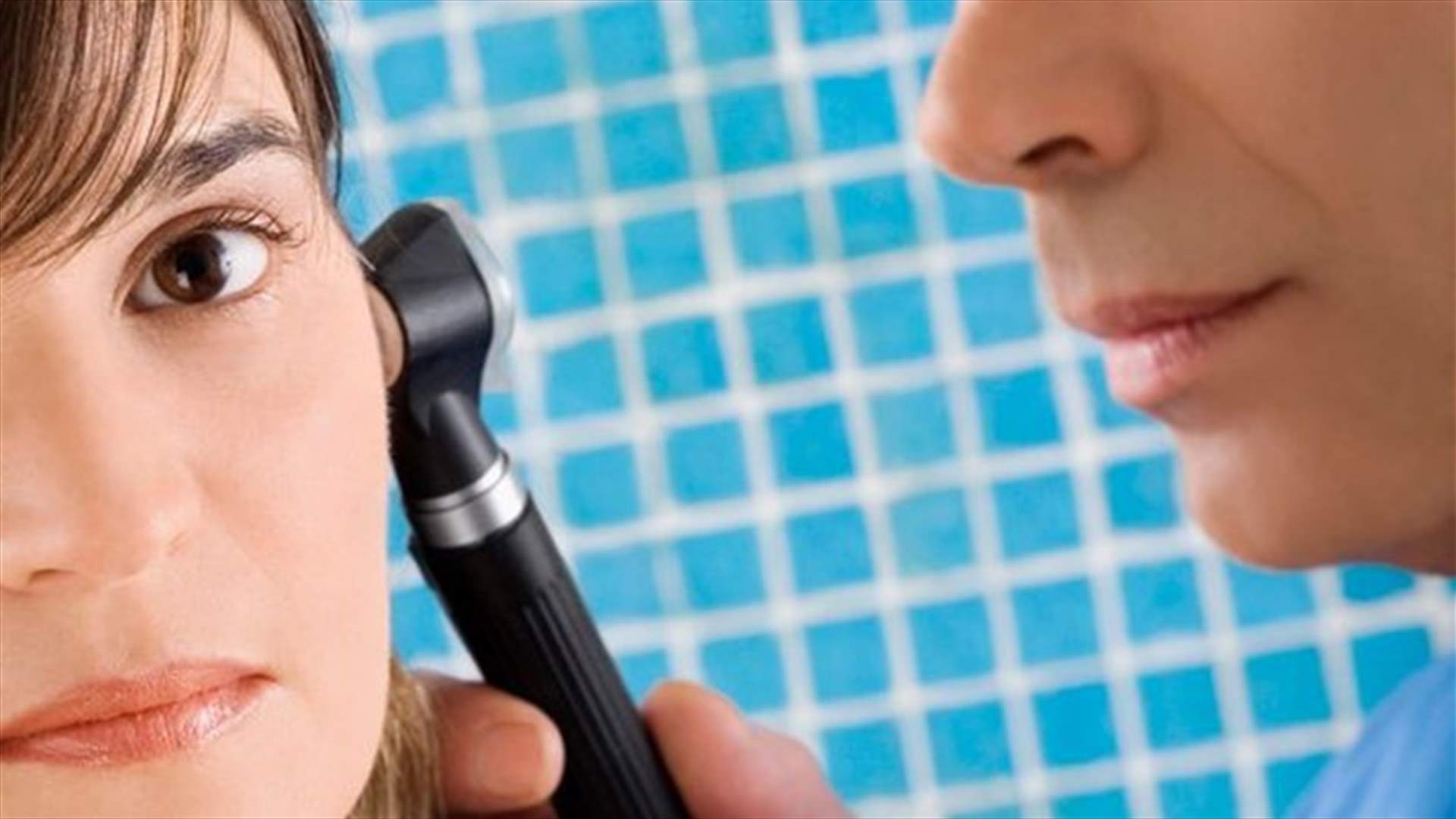 امرأة تعيش حالة مرعبة...ماذا وجد الطبيب داخل أذنها؟
