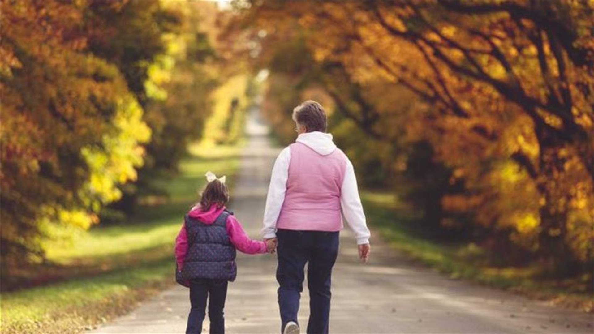حاول شراء طفلة من جدّتها بمئتي دولار... فكيف انتهى الأمر؟