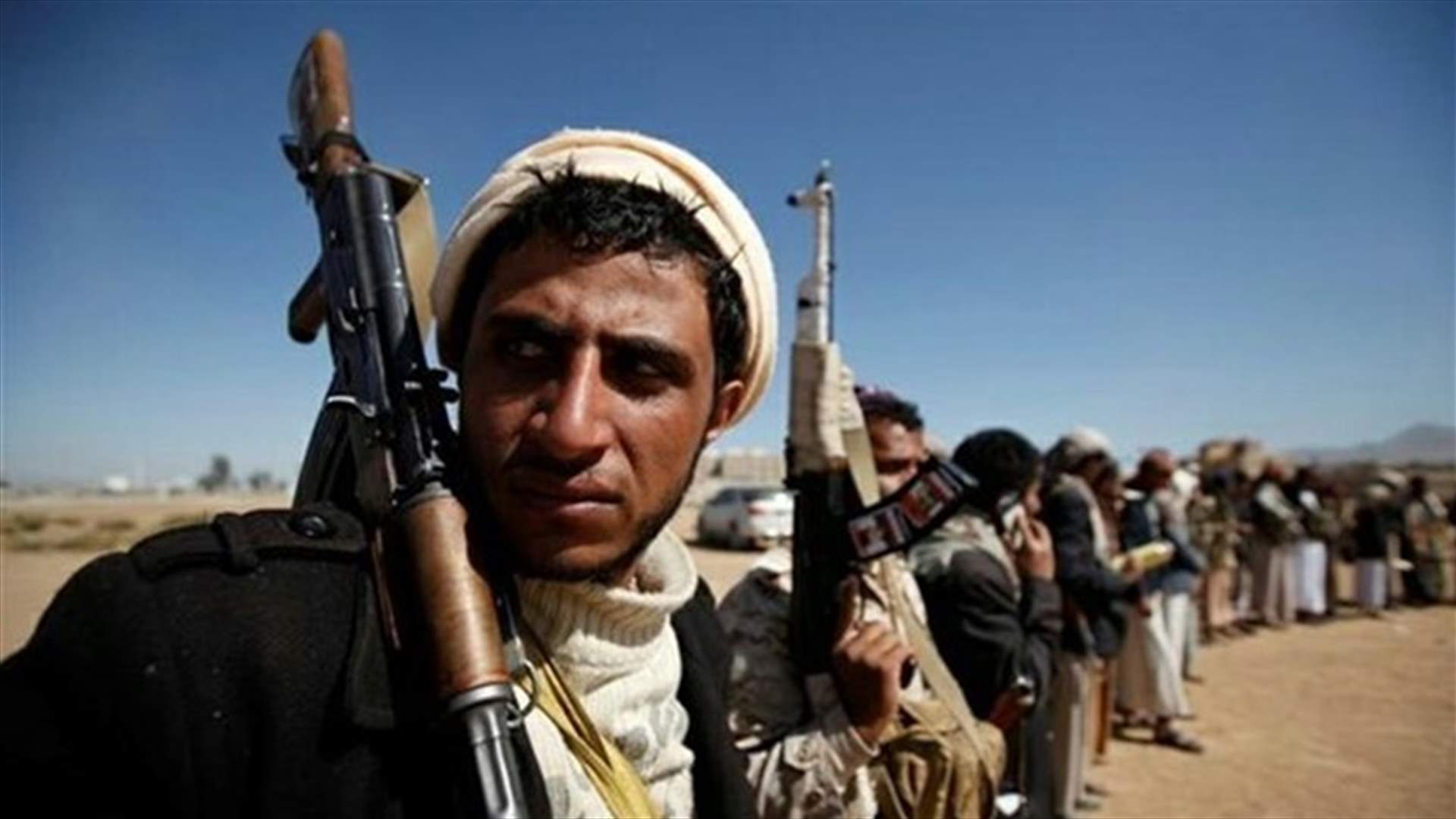 قناة المسيرة: الحوثيون أطلقوا صاروخا على قاعدة عسكرية بجنوب السعودية