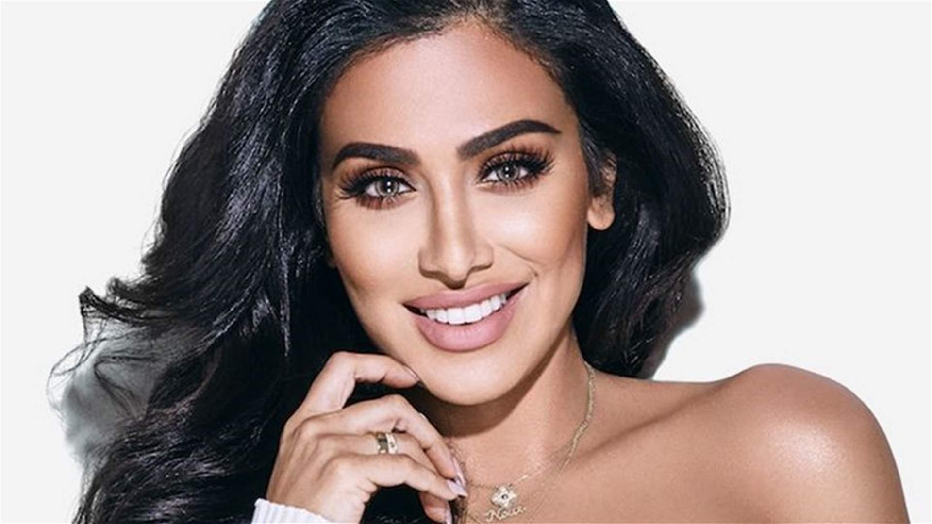 مدوّنة الجمال هدى قطان تثير الجدل... ما هي نصيحتها الغريبة للنساء؟