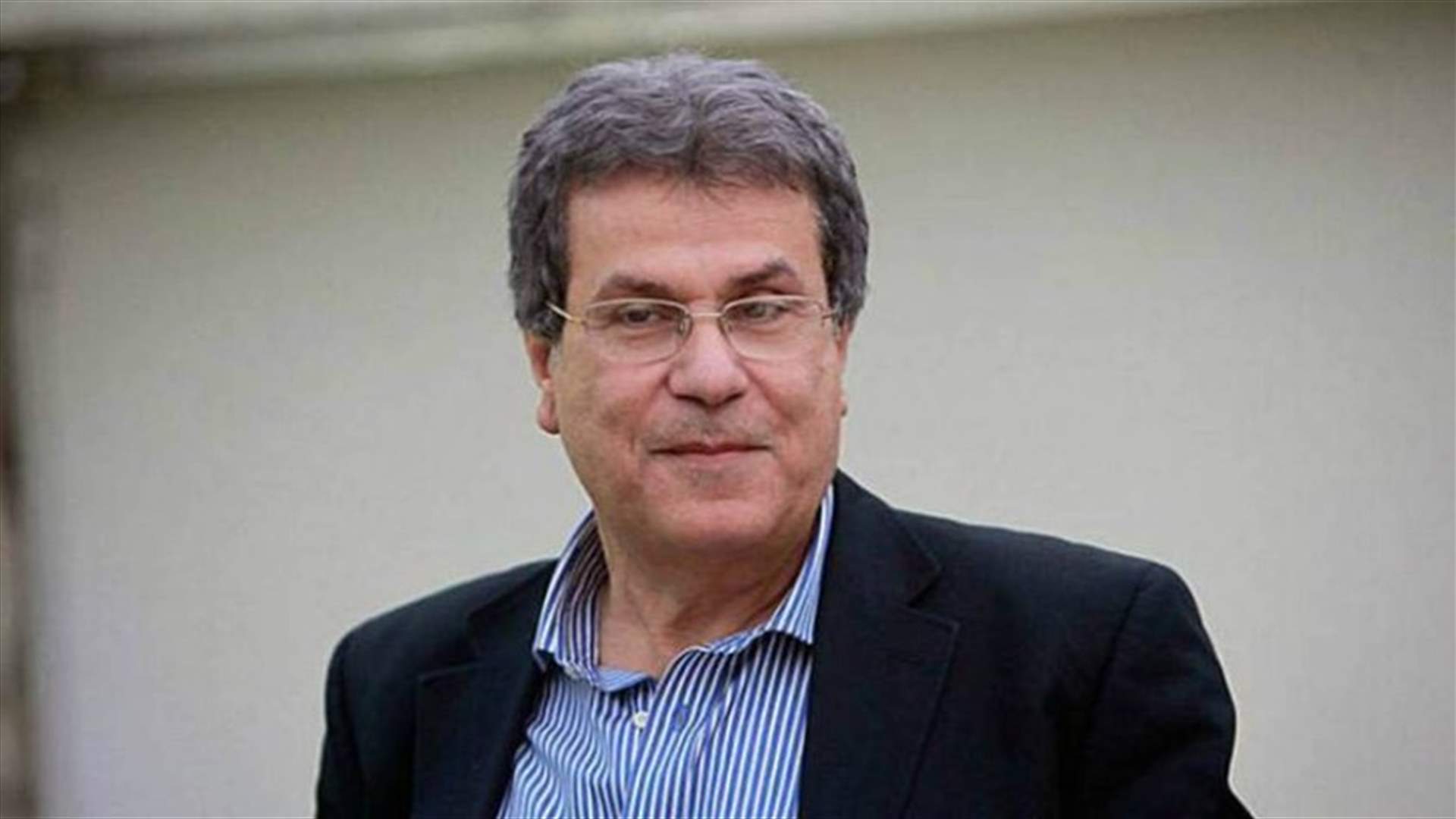 نقولا تقدم بإقتراحي قانون...