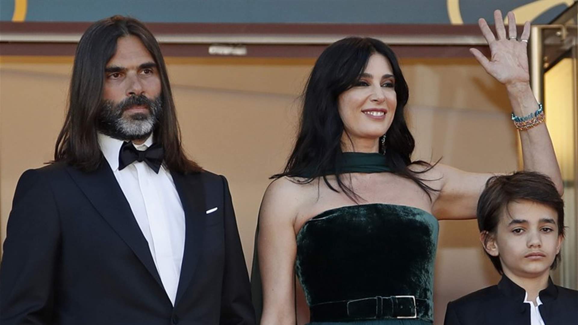 بالفيديو - الجمهور يقف مصفقاً 15 دقيقة لفيلم نادين لبكي في &quot;كان&quot;