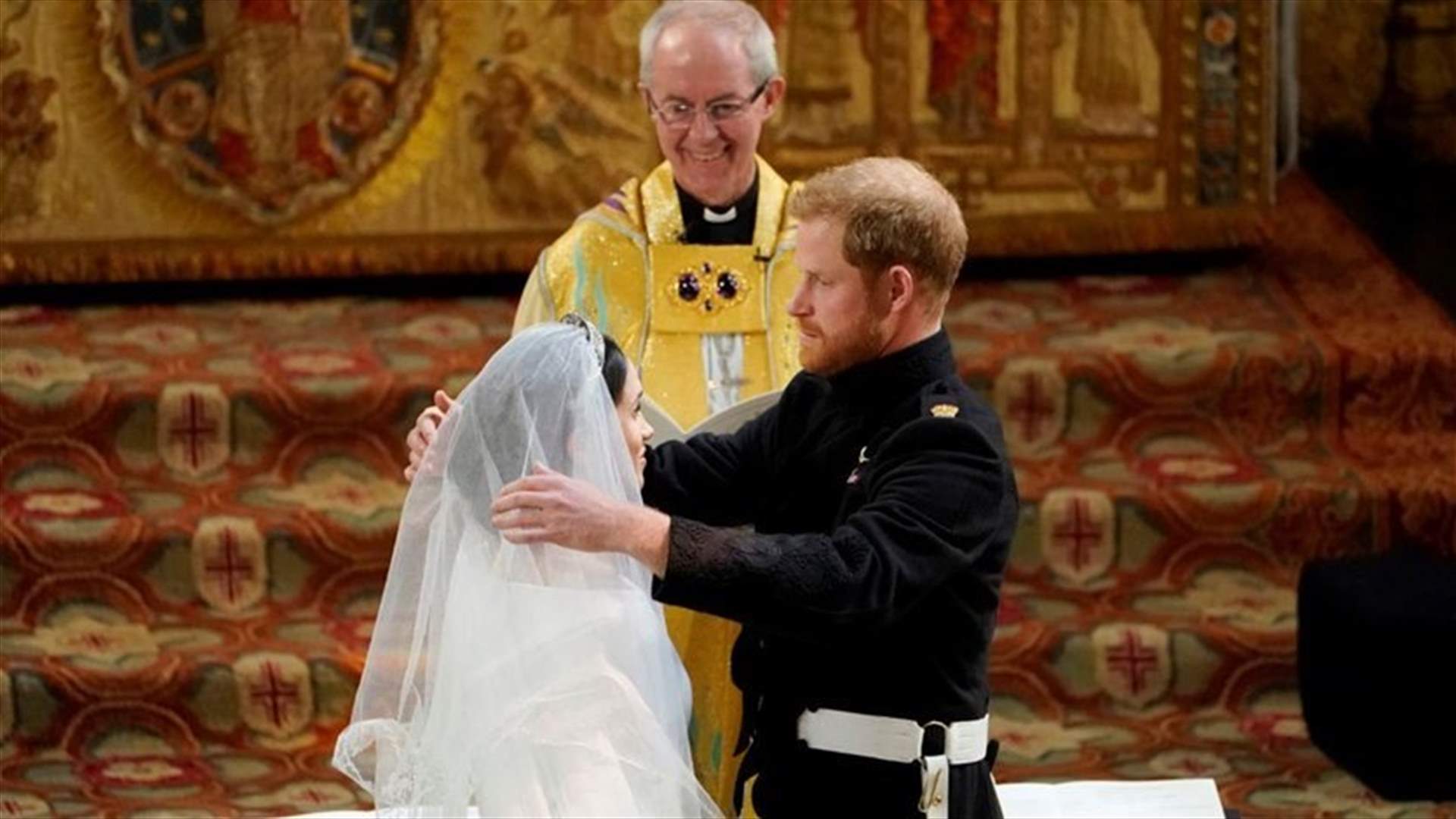 [PHOTOS] Meghan Markle picks sleek dress by Givenchy designer for wedding