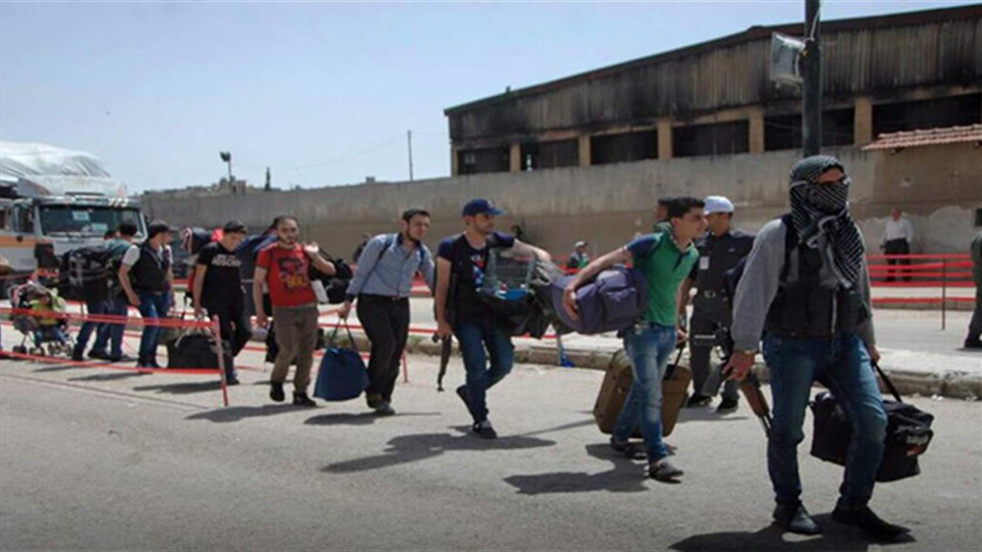 خروج دفعة ثانية من مسلحي داعش من جنوب دمشق