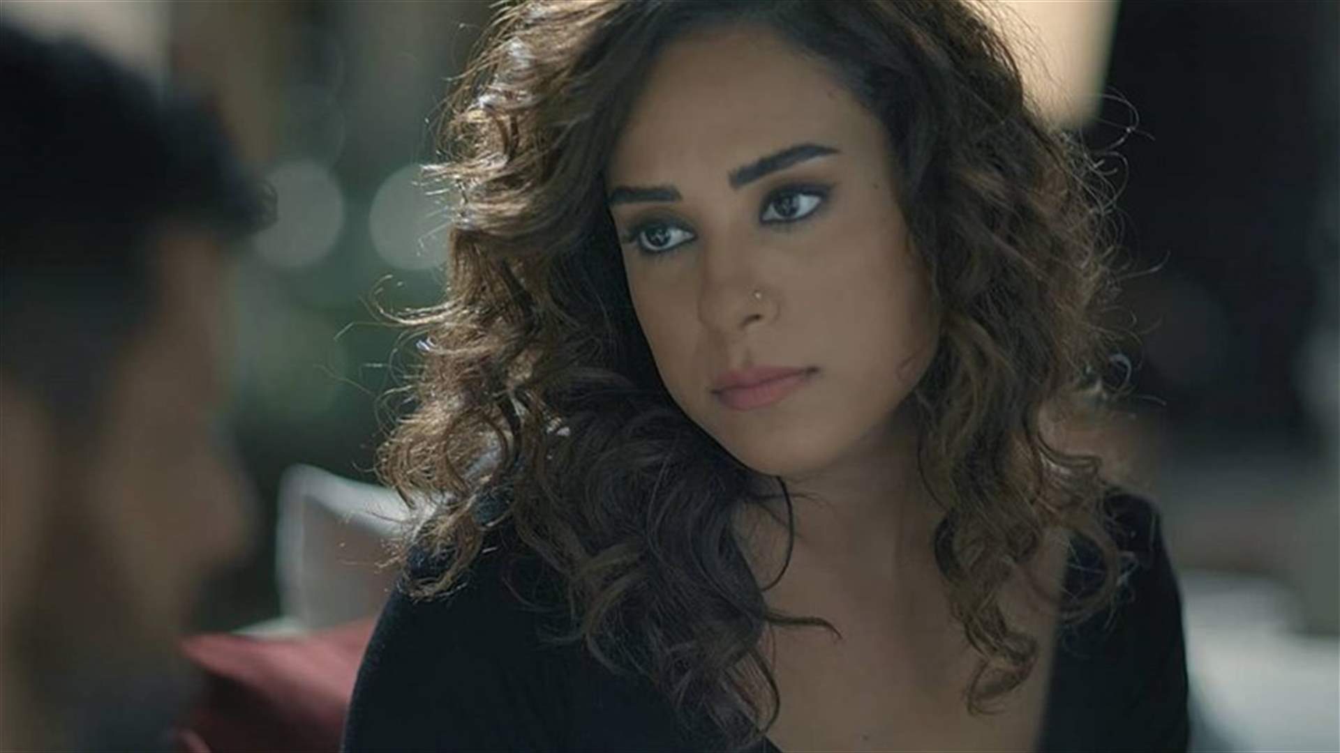 بالفيديو – ليال تفاجئ الجميع بشكلها الجديد بعد سفرها مع ركان!