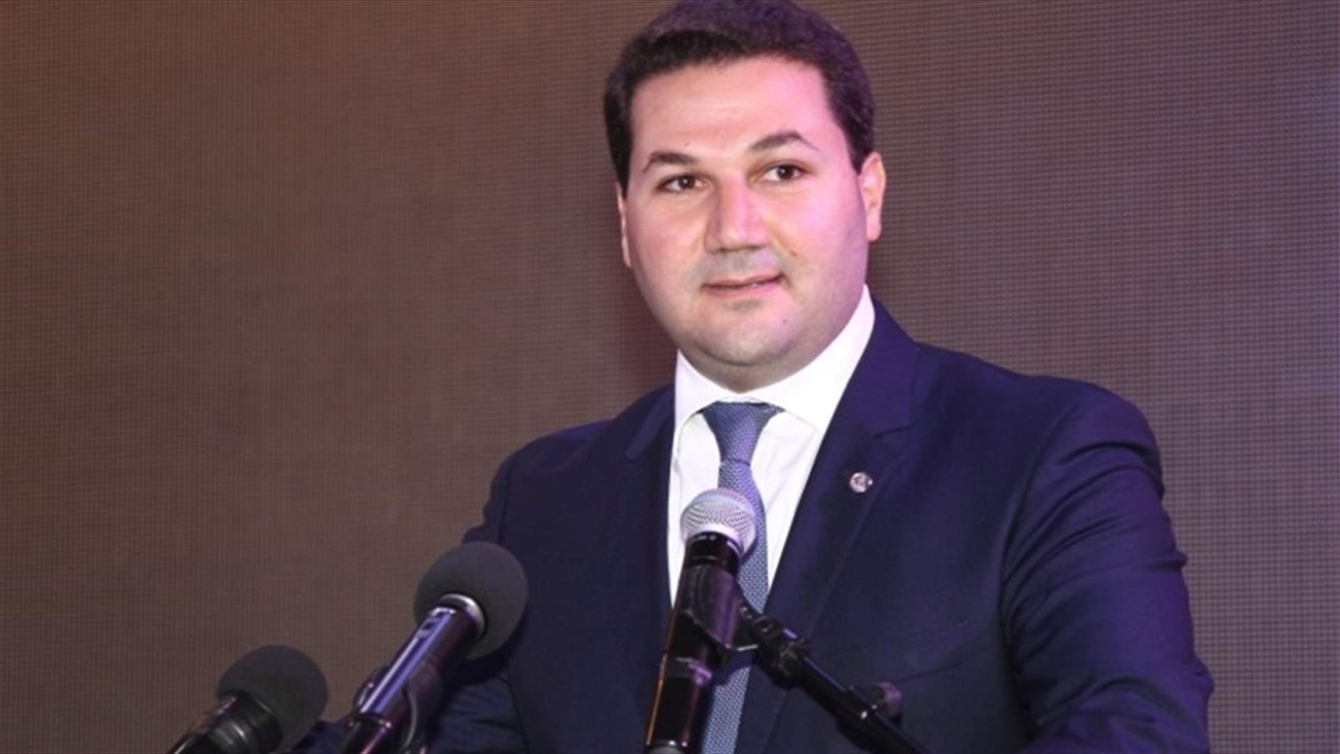 نديم الجميل: "بلا لبكي...بلا وجع راس"
