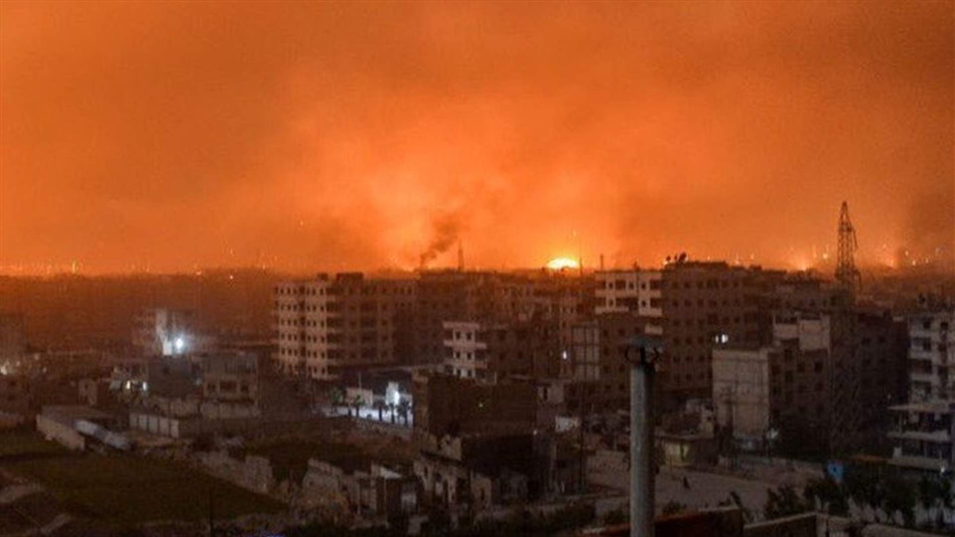 المرصد السوري: صواريخ استهدفت مستودعات اسلحة لحزب الله في حمص