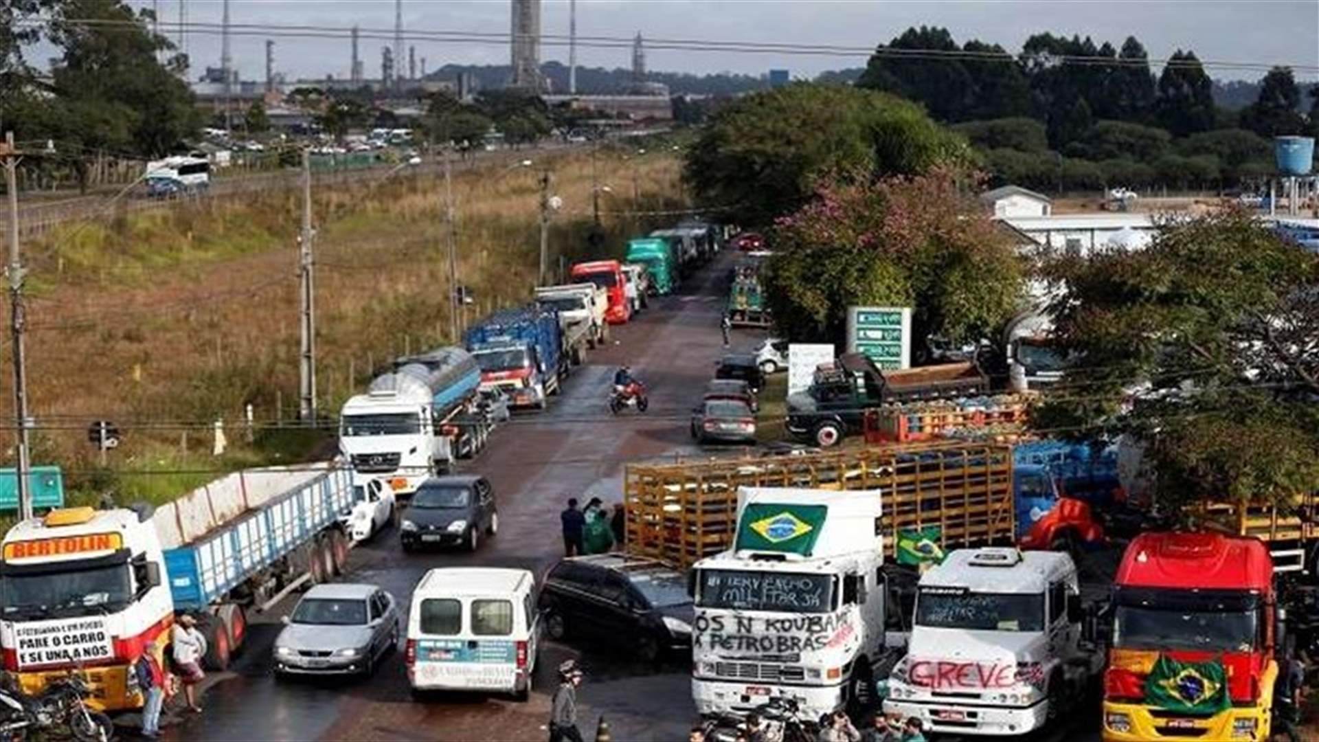 اضراب سائقي الشاحنات في البرازيل مستمر...