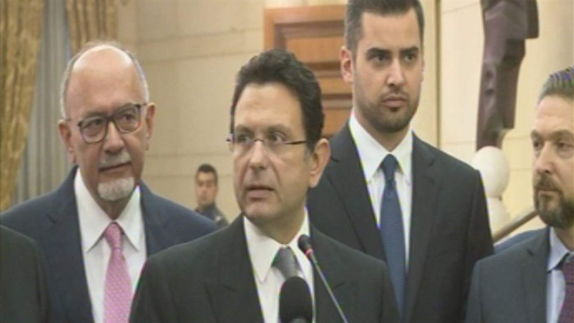 “National Bloc” meets with Hariri within cabinet formation consultations