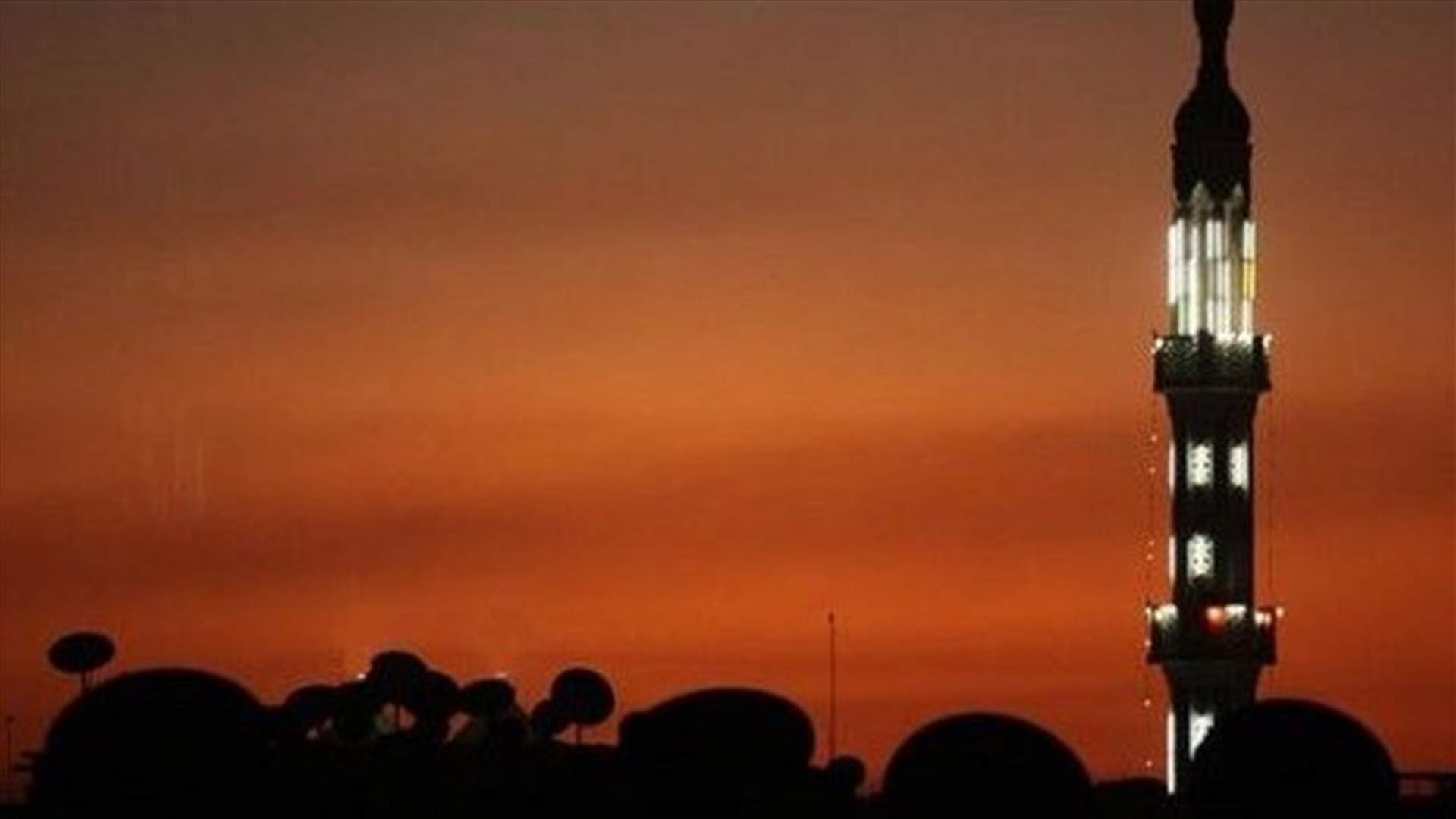 إذاعة مصرية بثت آذان المغرب قبل الموعد... ماذا حصل بعدها؟