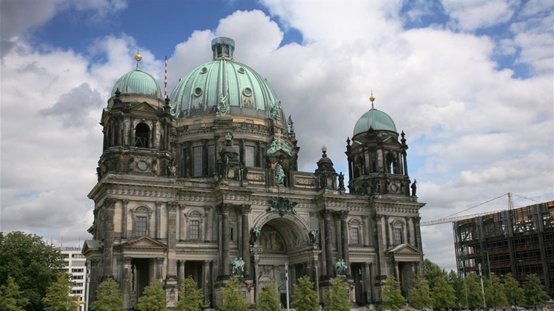 German policeman shoots man at Berlin Cathedral - media