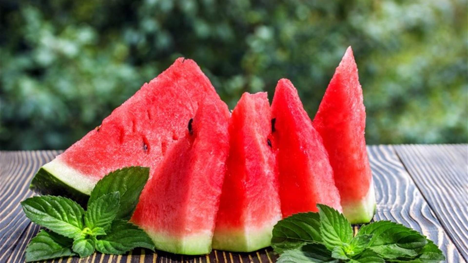 كيف تختارون البطيخ الأفضل والألذ؟