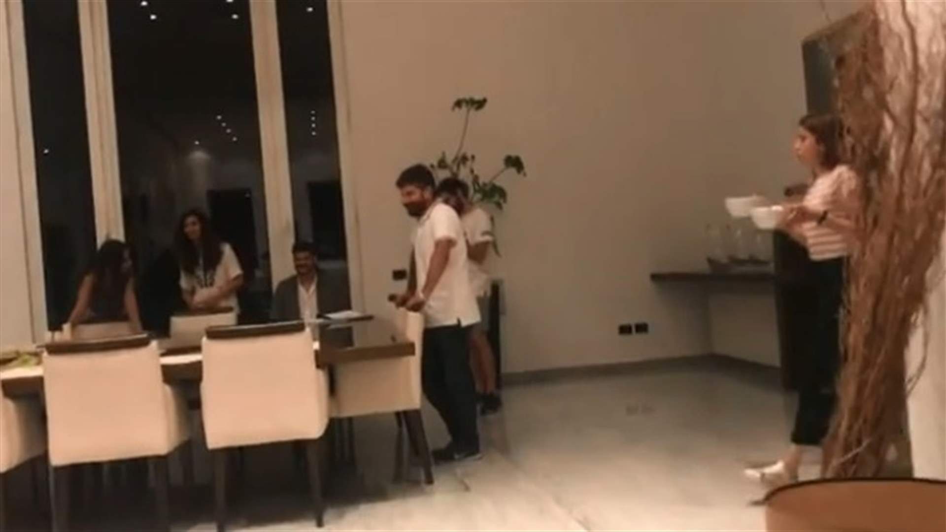 نغم ابو شديد تنشر فيديو تصوير المشهد الأخير من &quot;الحب الحقيقي&quot;.. من سيجتمع على مائدة العشاء؟