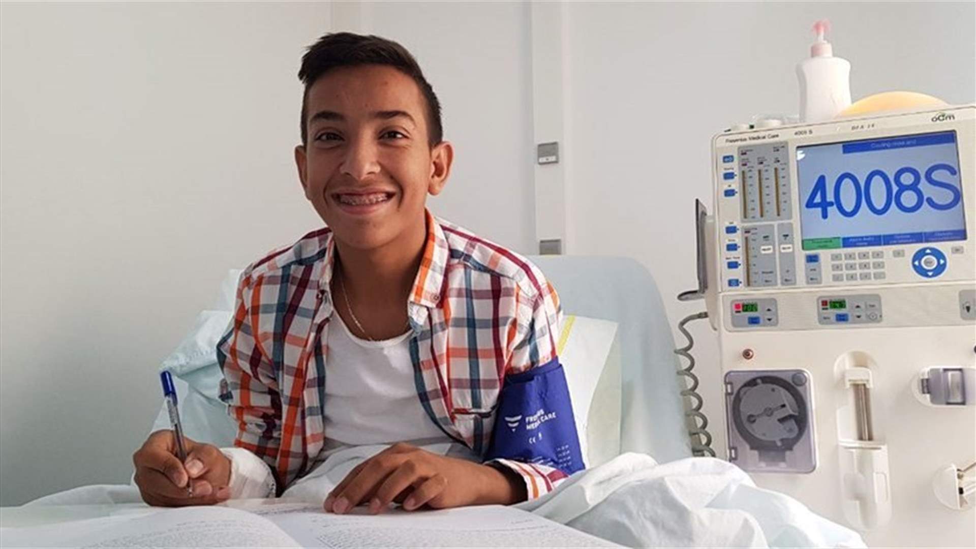 [PHOTOS] Student takes official exams at dialysis center