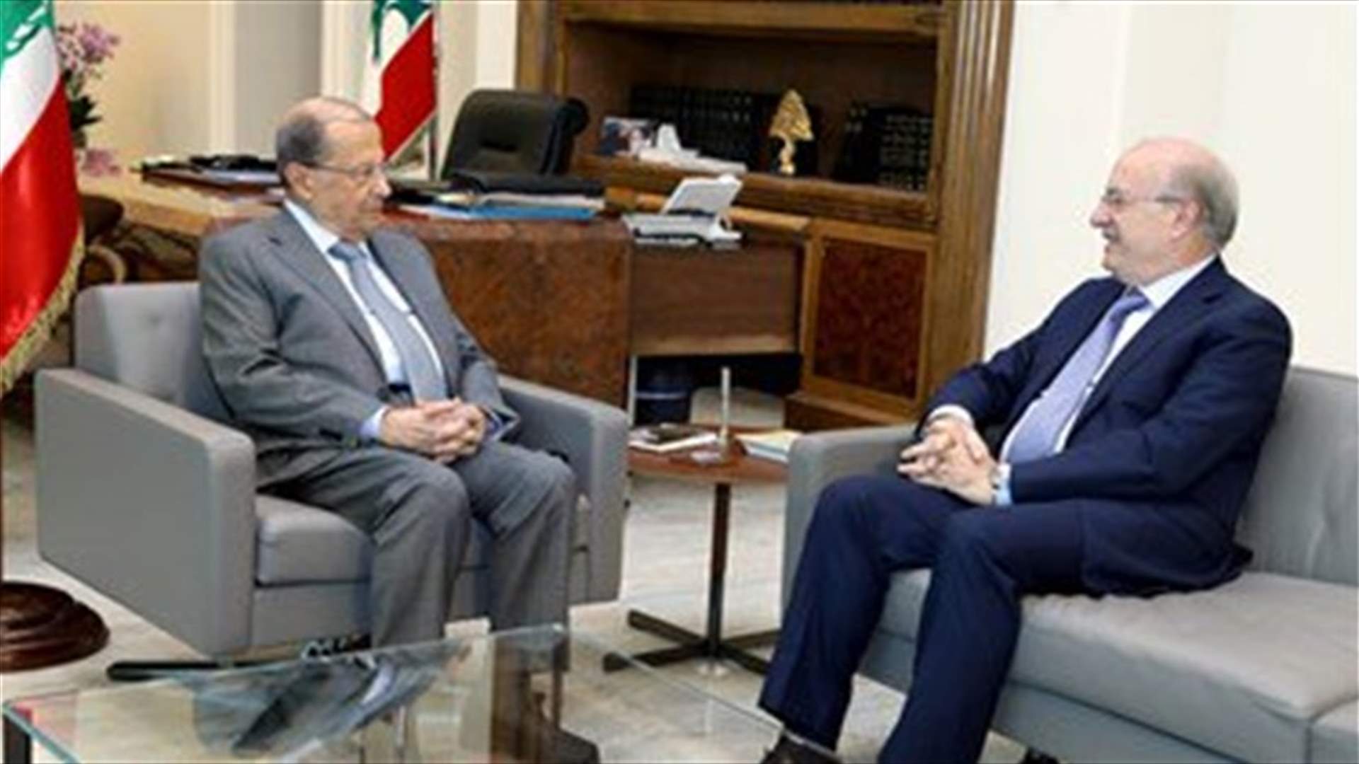 Aoun meets Khoury over heritage buildings