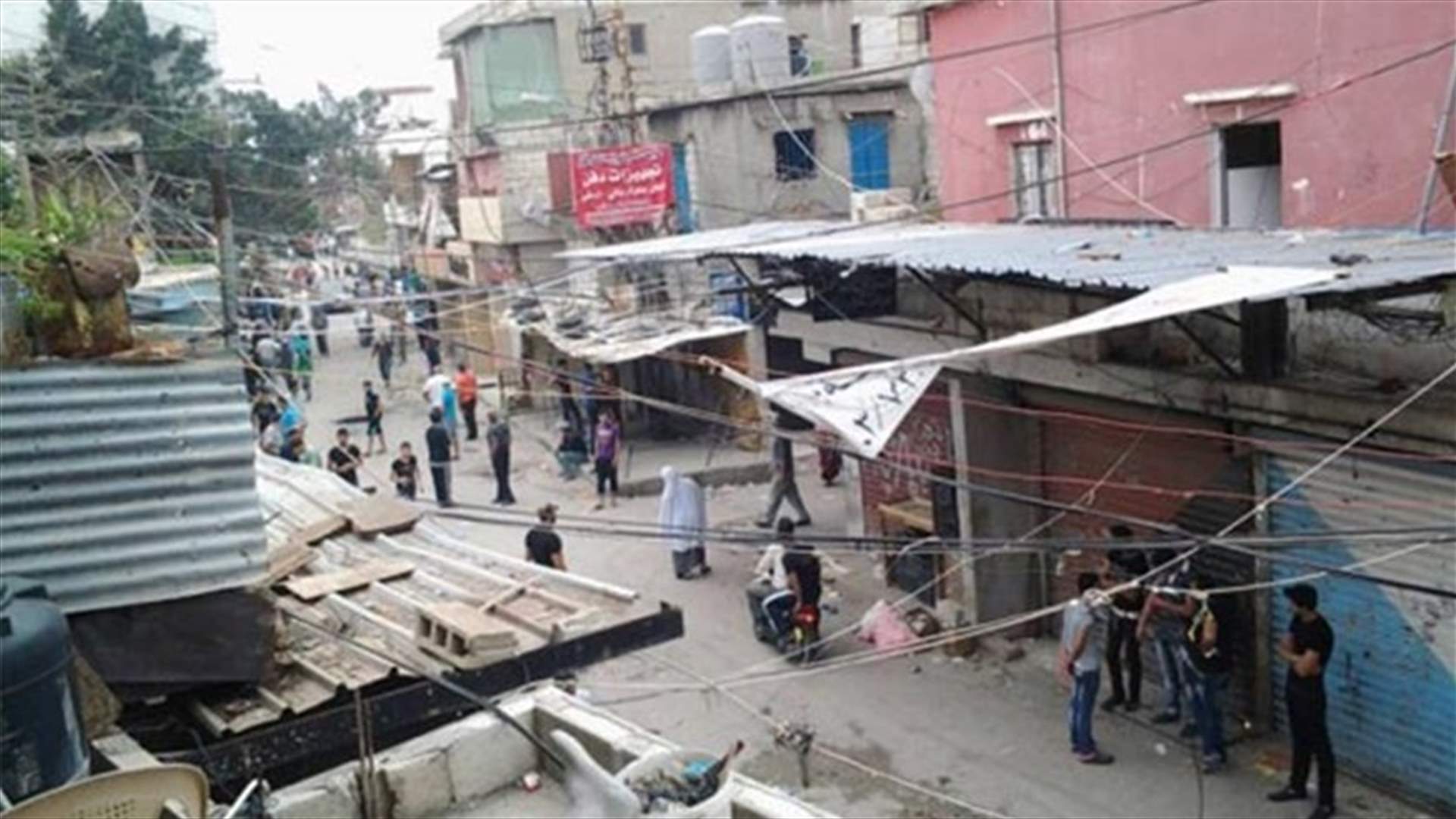 اشكال في مخيم عين الحلوة