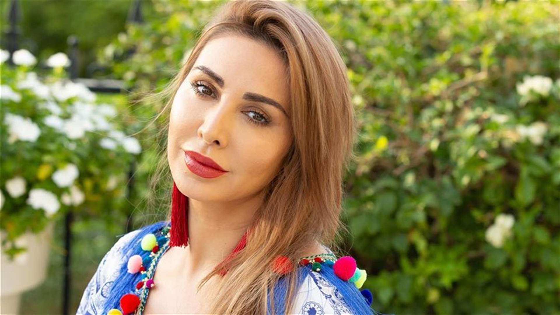سيلفي لجويل ماردينيان تثير الجدل... ماذا لاحظ المتابعون في خلفية الصورة؟