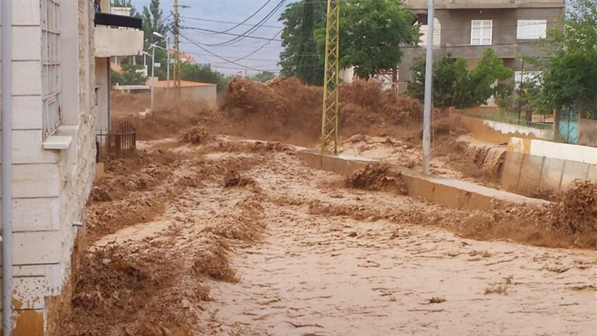 أعطال في حركة التخابر بين لبنان وسوريا بسبب السيول