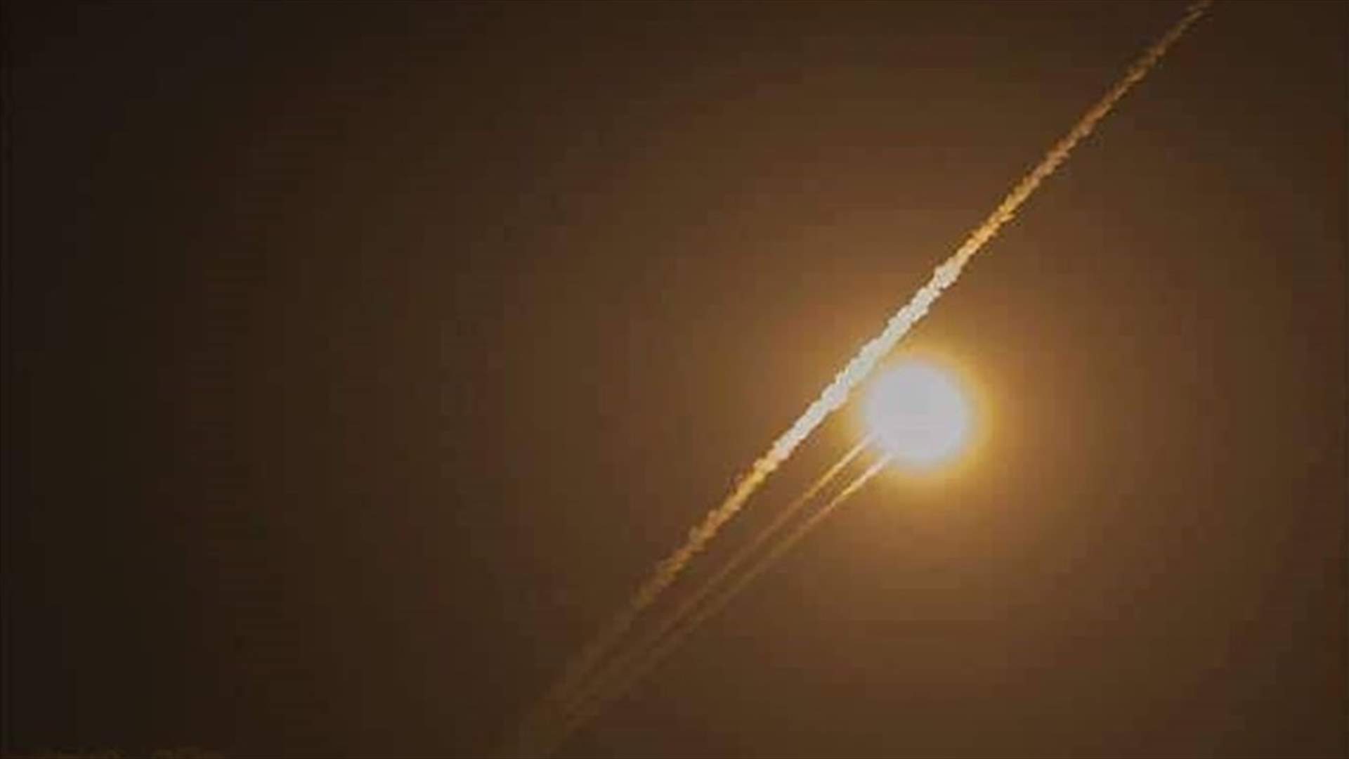 اطلاق صواريخ من غزة ... وغارات اسرائيلية على القطاع