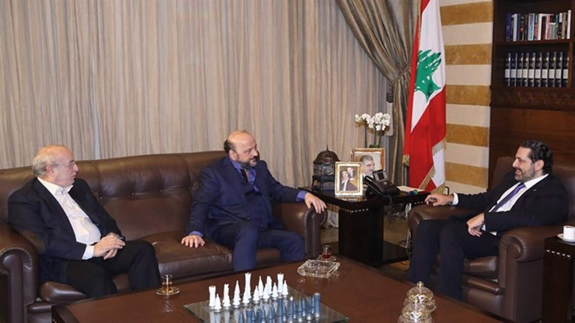 Hariri discusses governmental matters with Riachi and Abou Faour