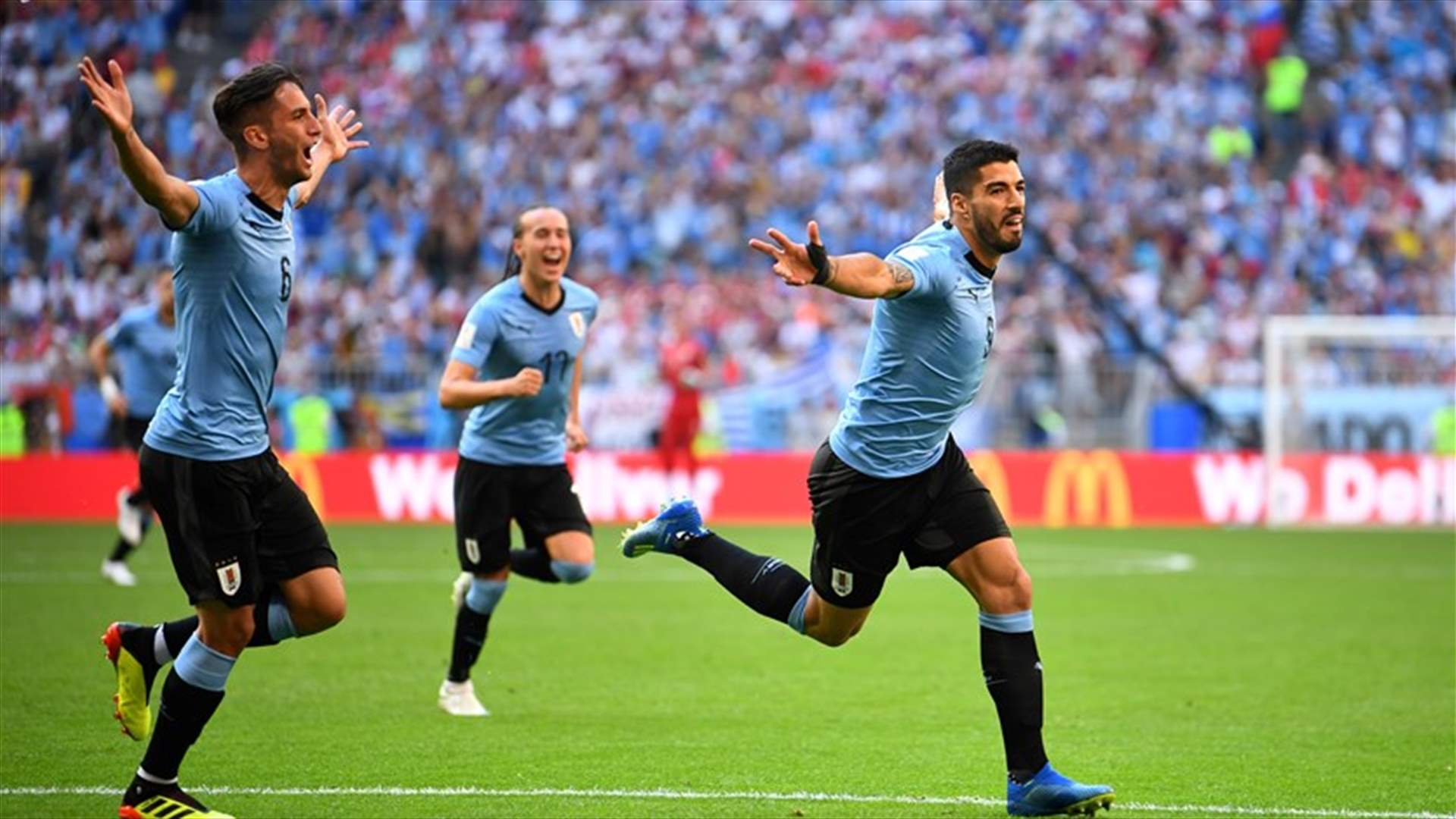 أوروغواي تهزم روسيا وتتصدر المجموعة الاولى