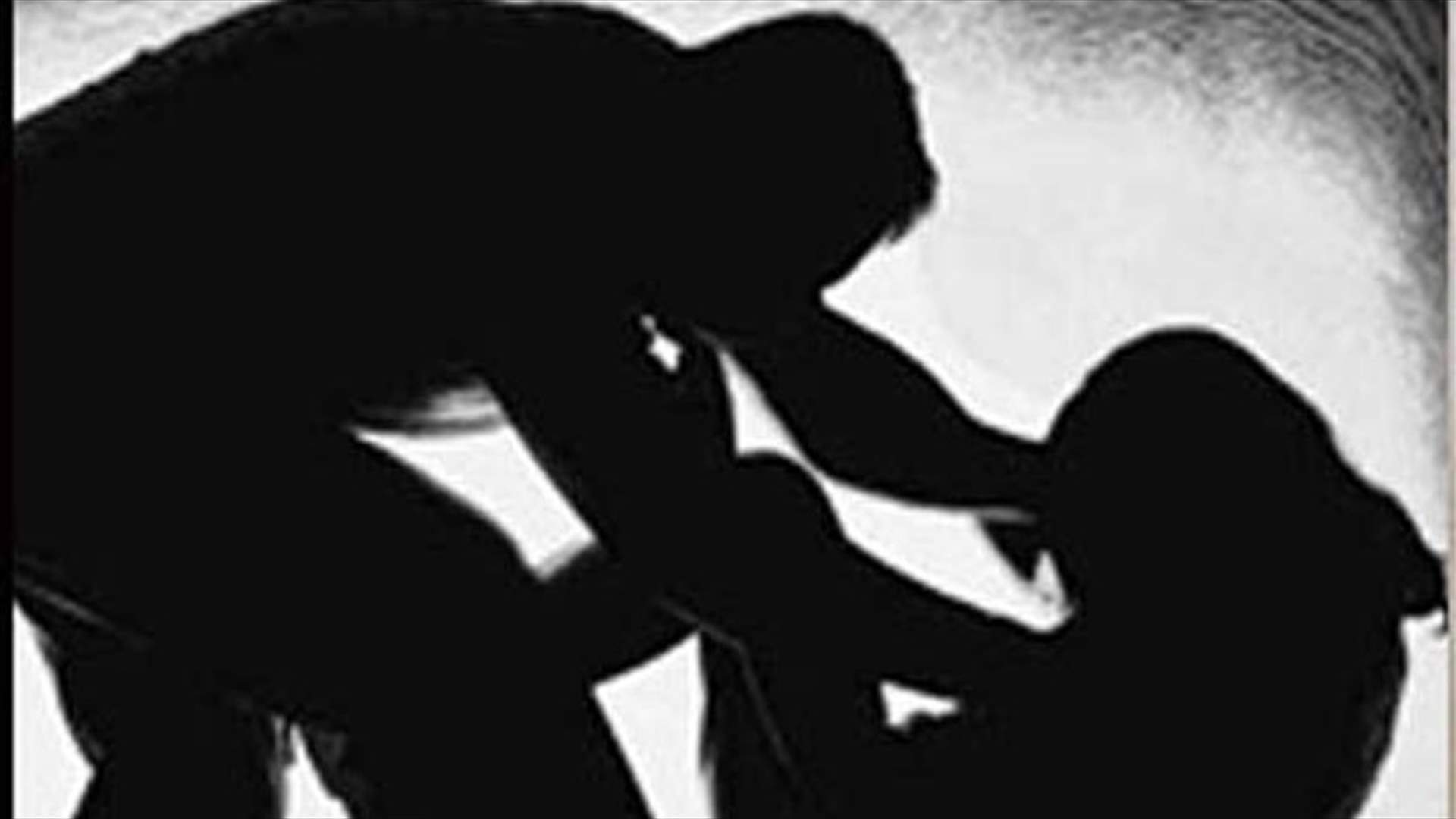 جريمة مروّعة... قطع ذراع زوجته الحامل واصبعيها