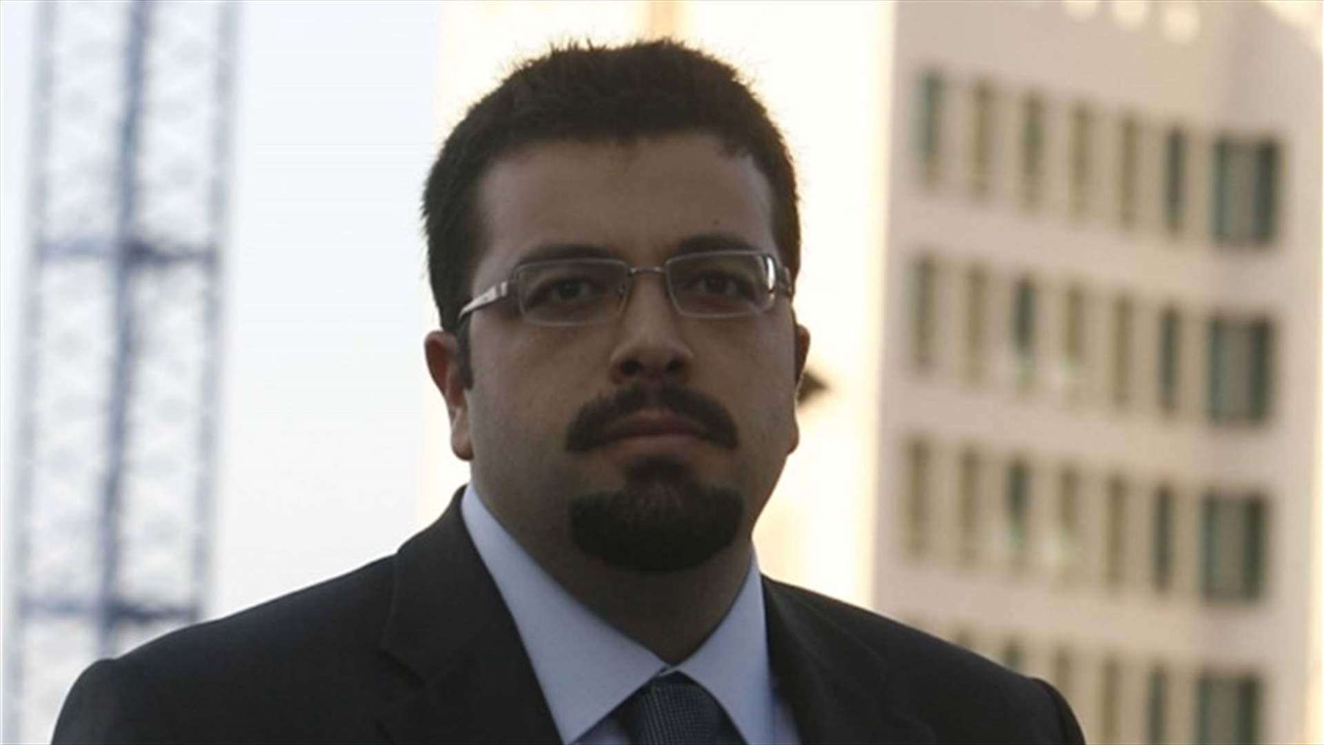 الاخبار: أحمد الحريري "يفتري" على حزب الله لتسهيل طلبات لجوء!