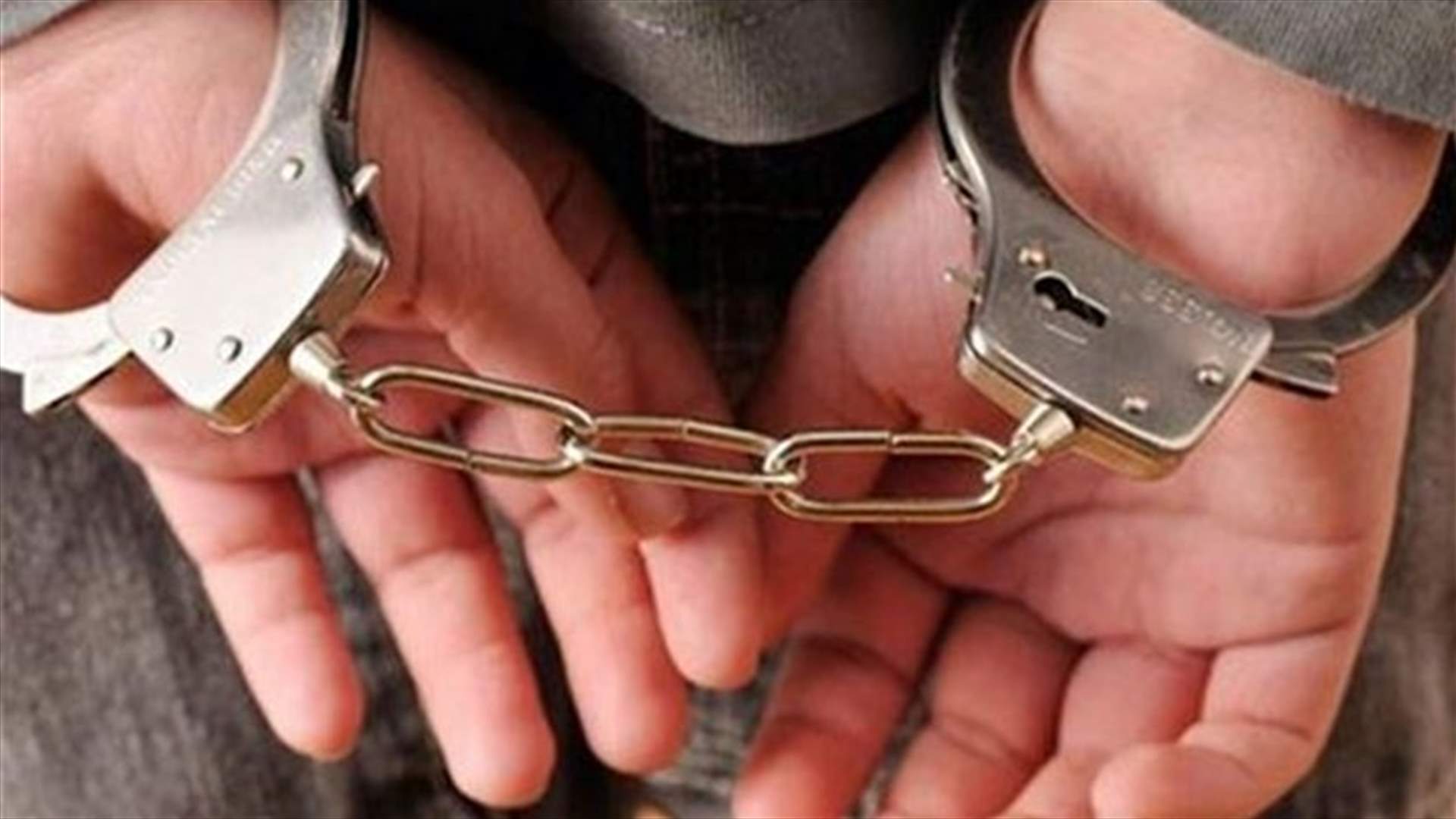 مطلوب فلسطيني سلم نفسه الى استخبارات الجيش...