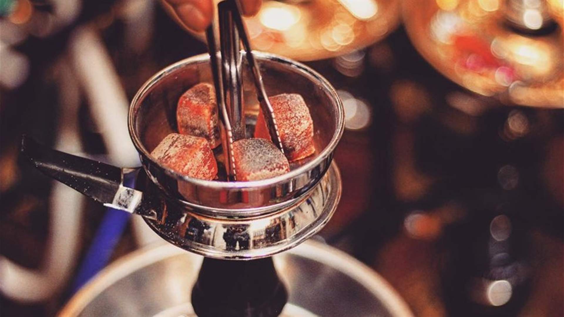 دفع أكثر من 9 آلاف دولار ثمن جلسة "شيشة"